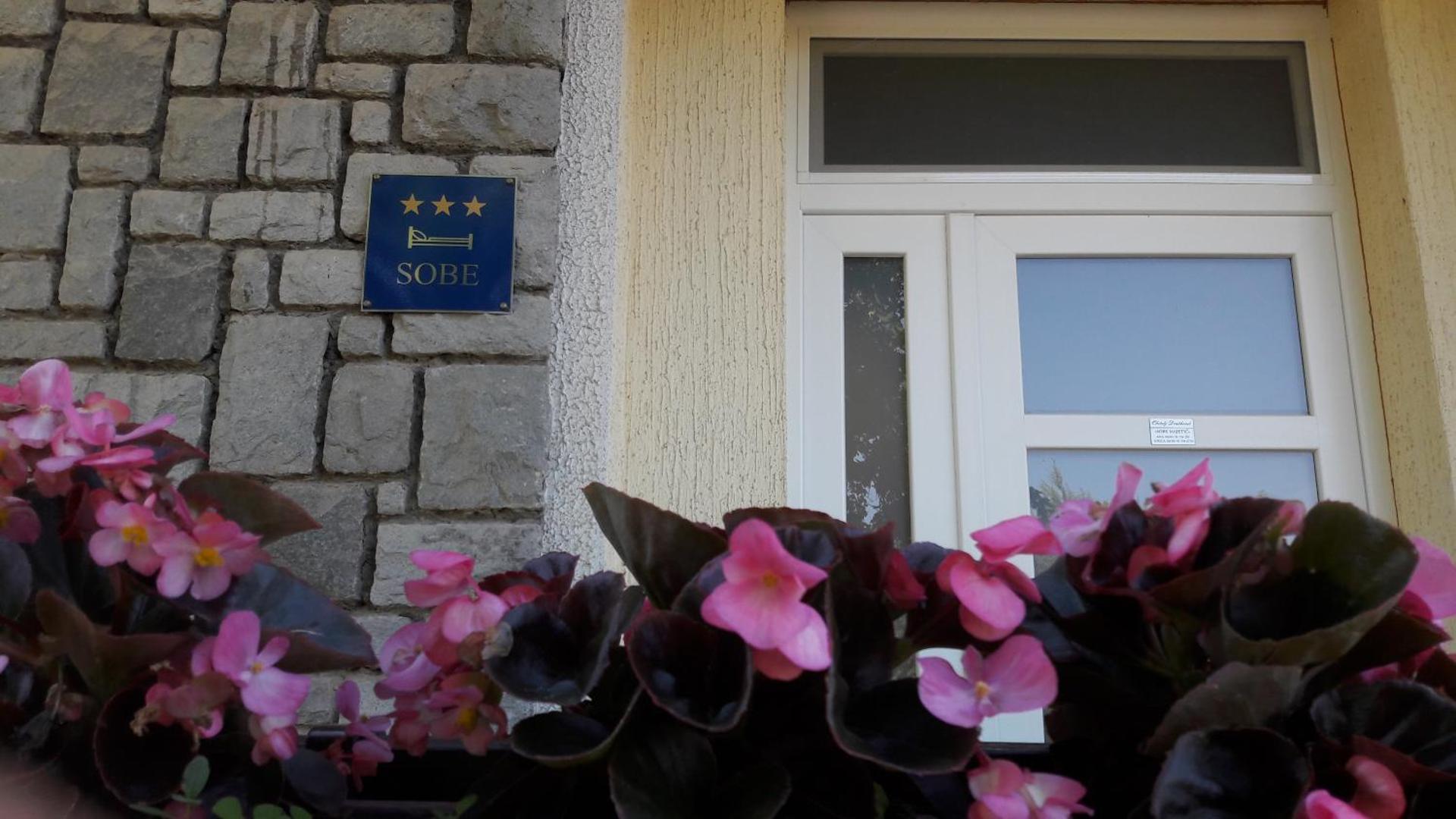 Property logo or sign