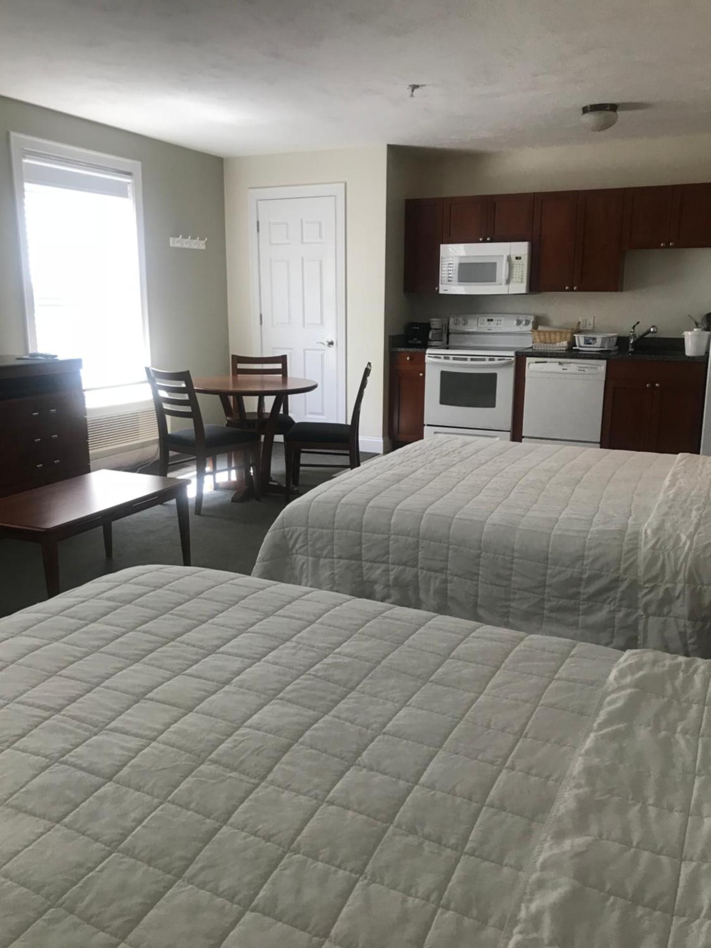 Queen Suite with Two Queen Beds