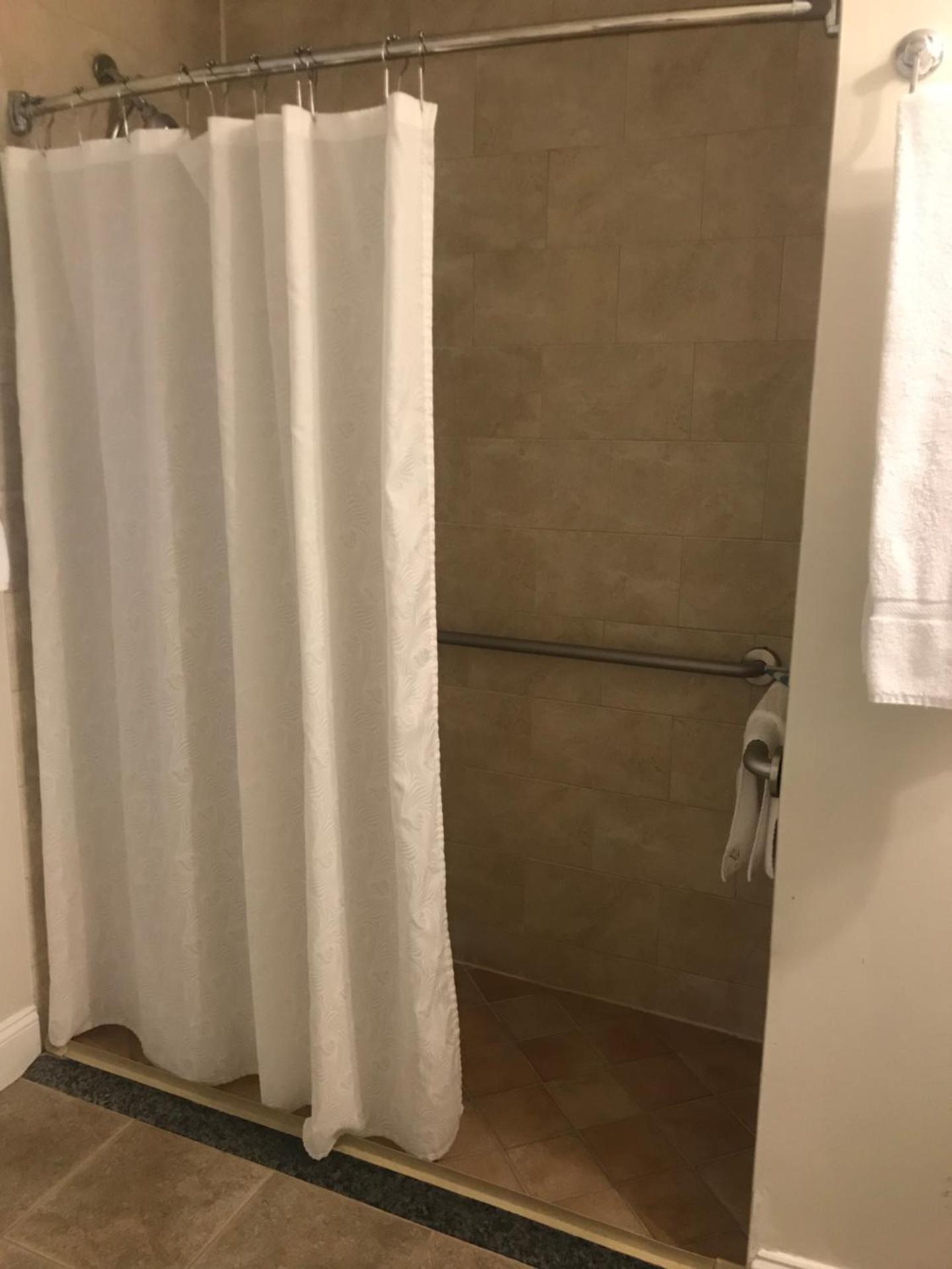 Crescent Suites Hotel