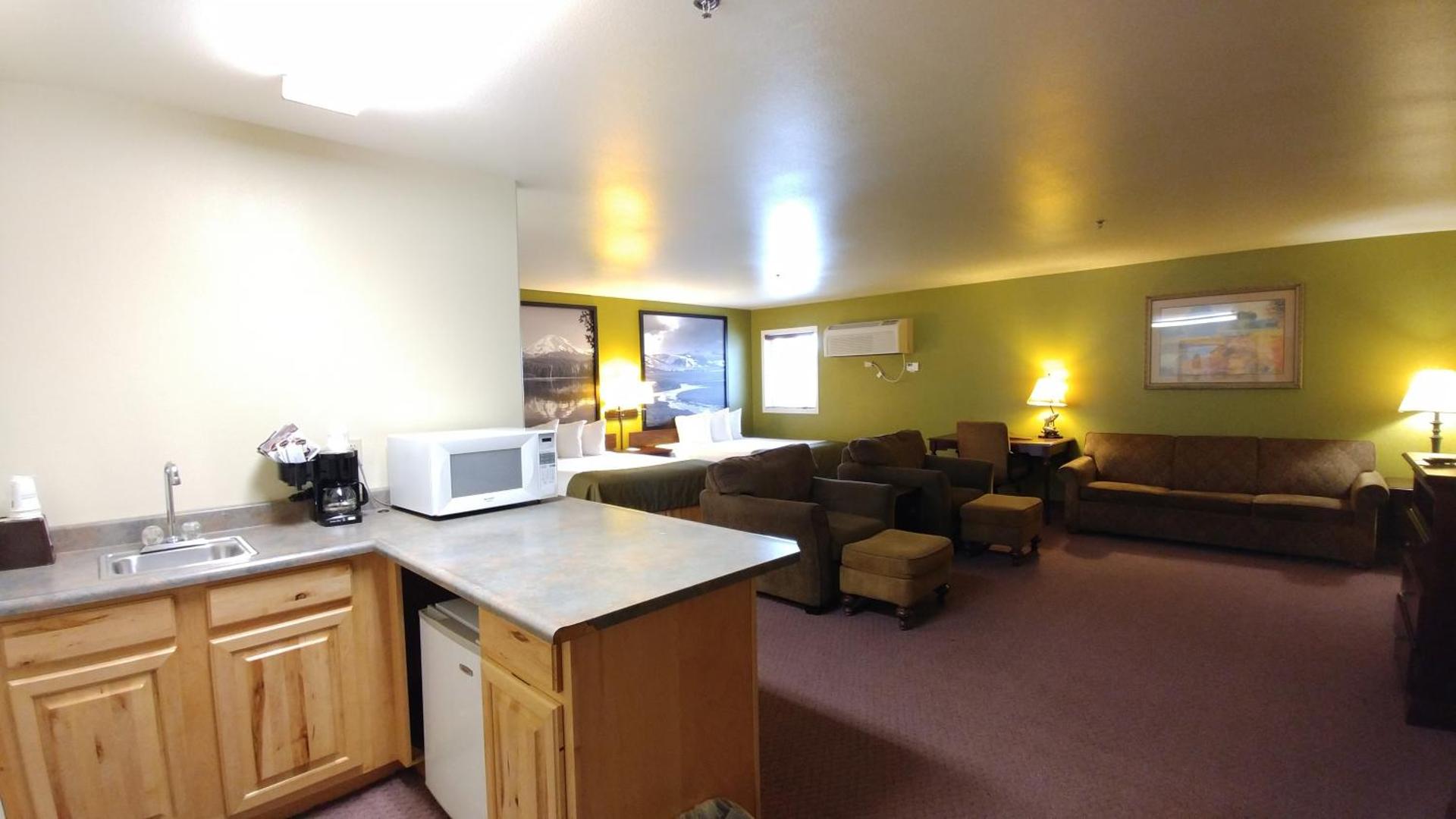 Kitchen or kitchenette