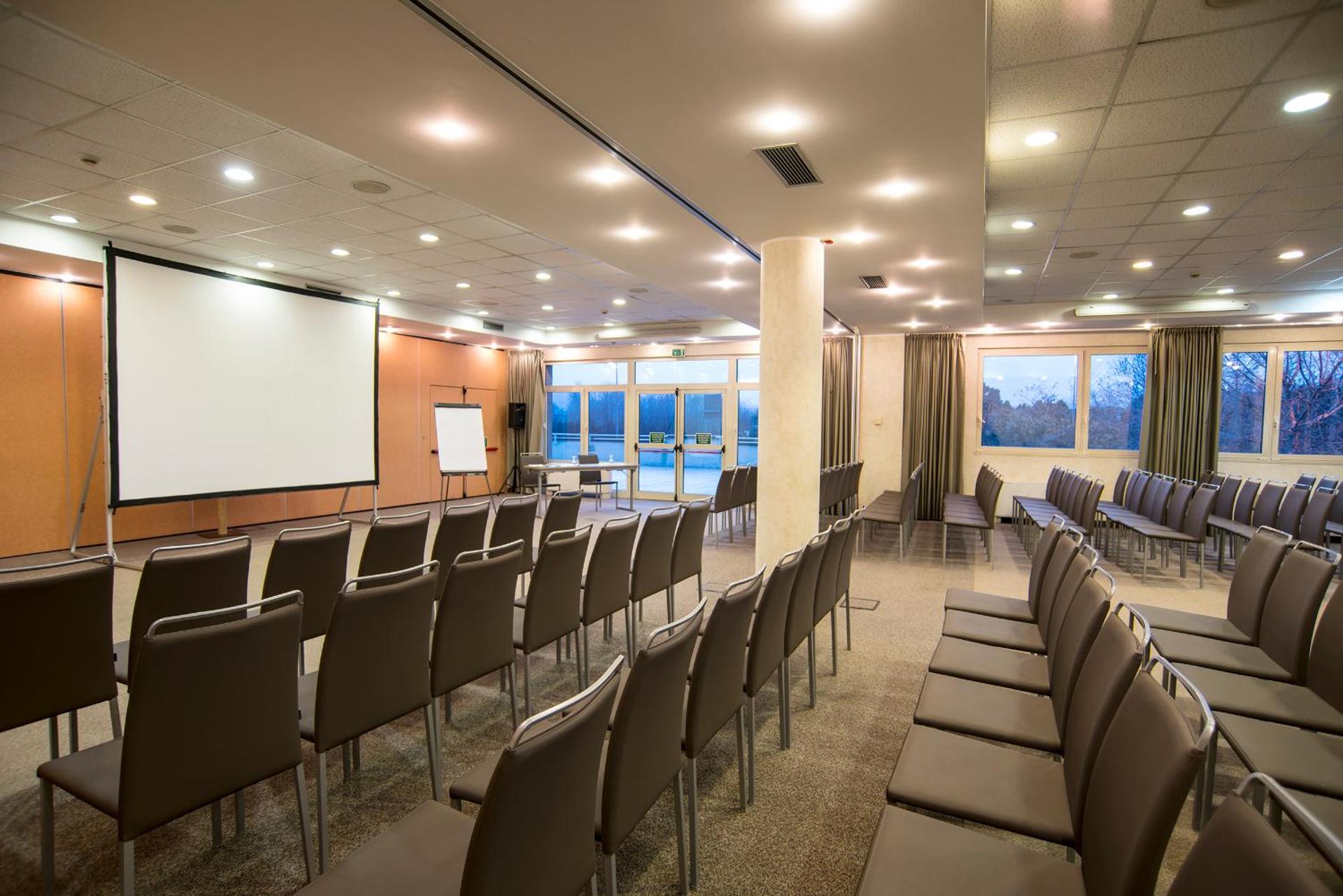 Meeting/conference room