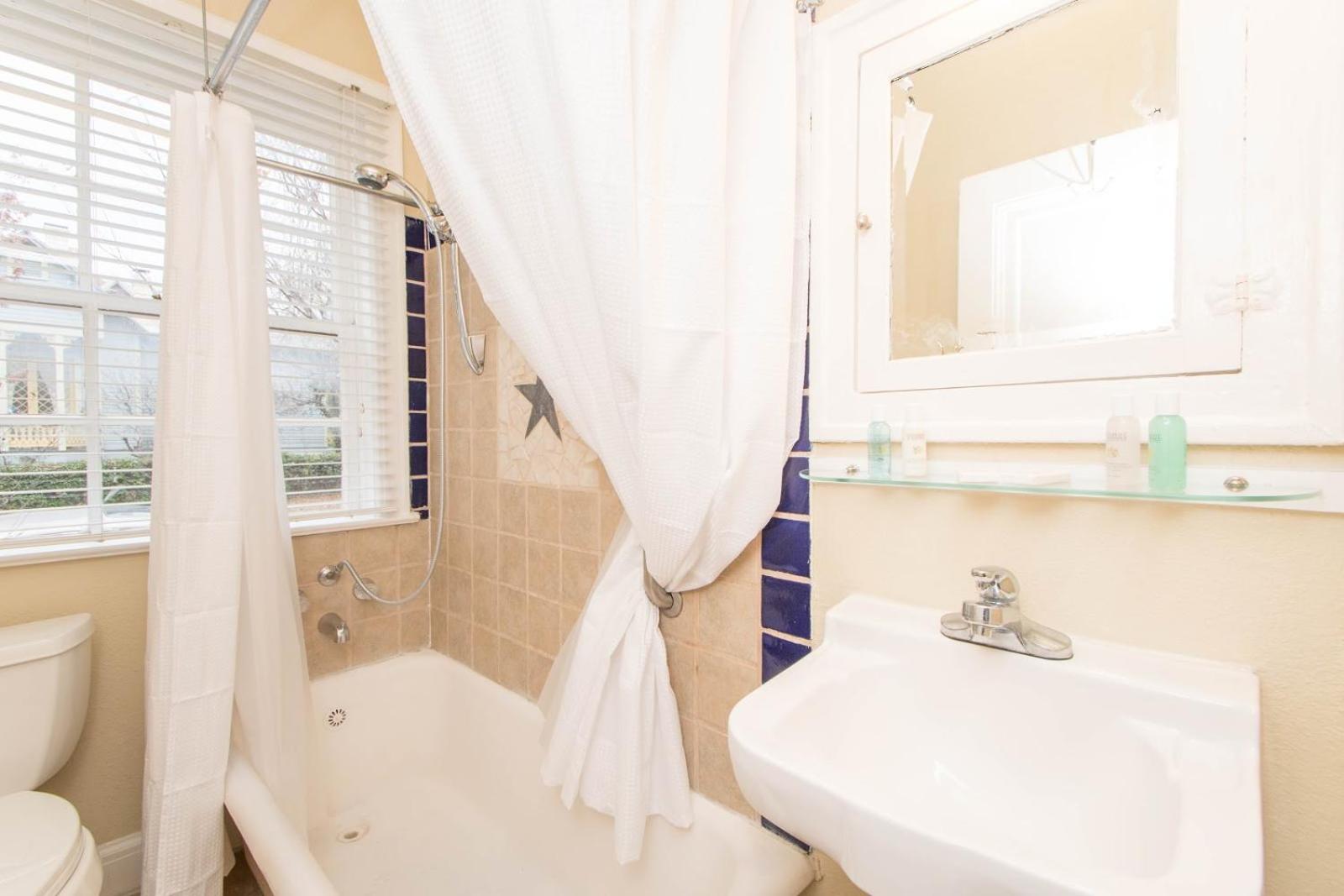 THE MADISON - San Antonio Riverwalk - Downtown - Convention Center