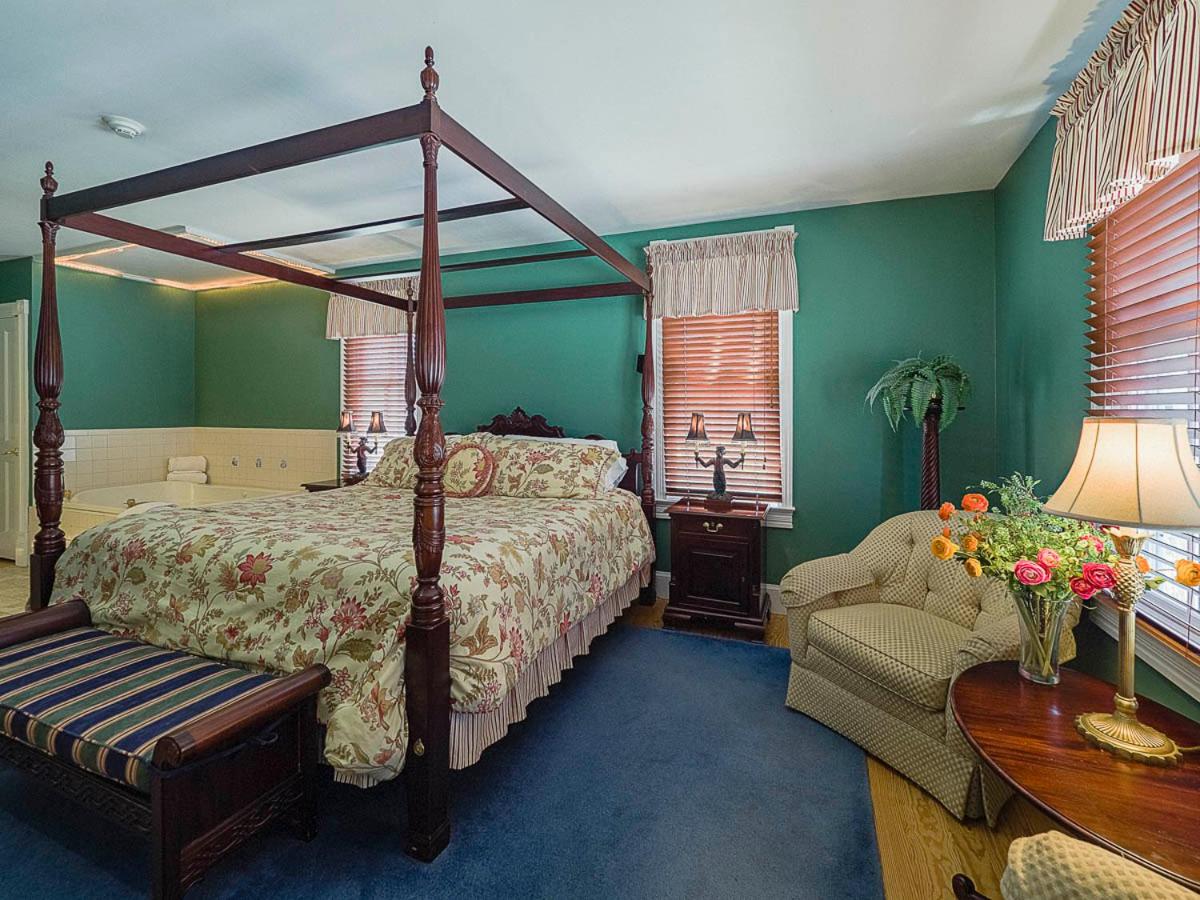 George Brooks House B&B