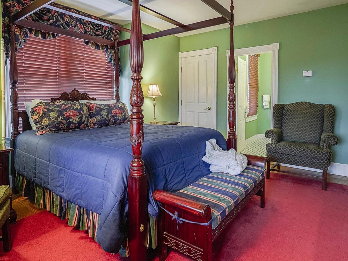 George Brooks House B&B