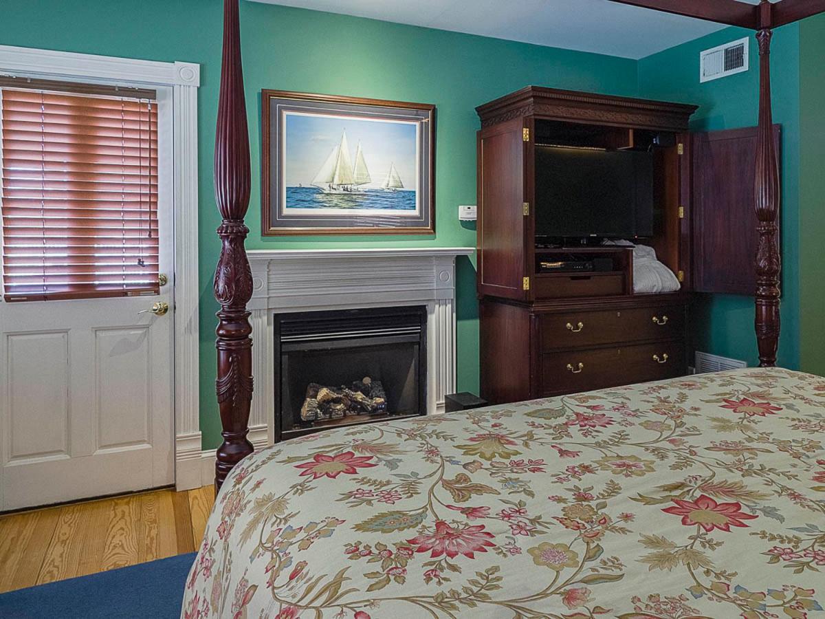 George Brooks House B&B