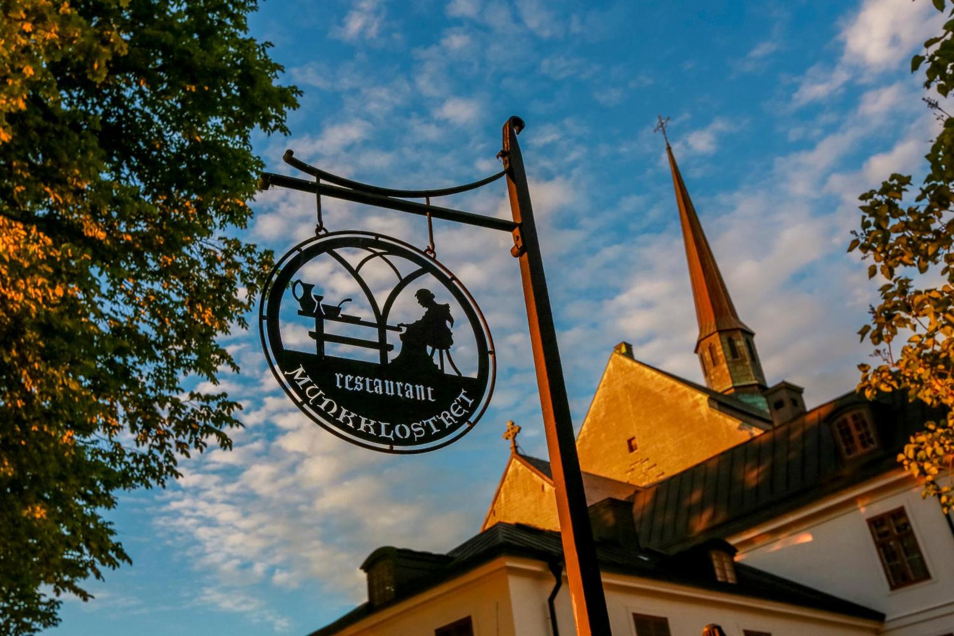 Property logo or sign