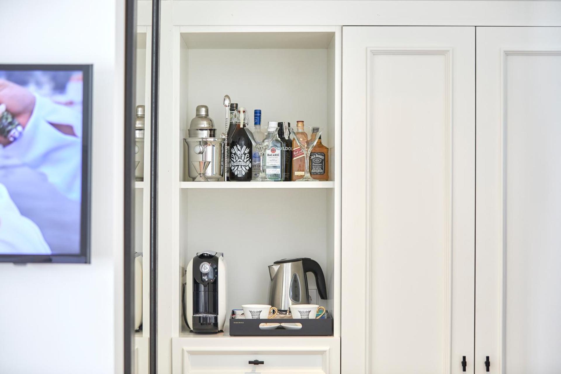 Coffee/tea facilities