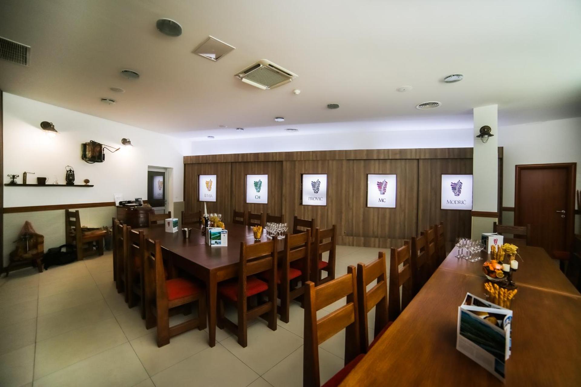 Meeting/conference room