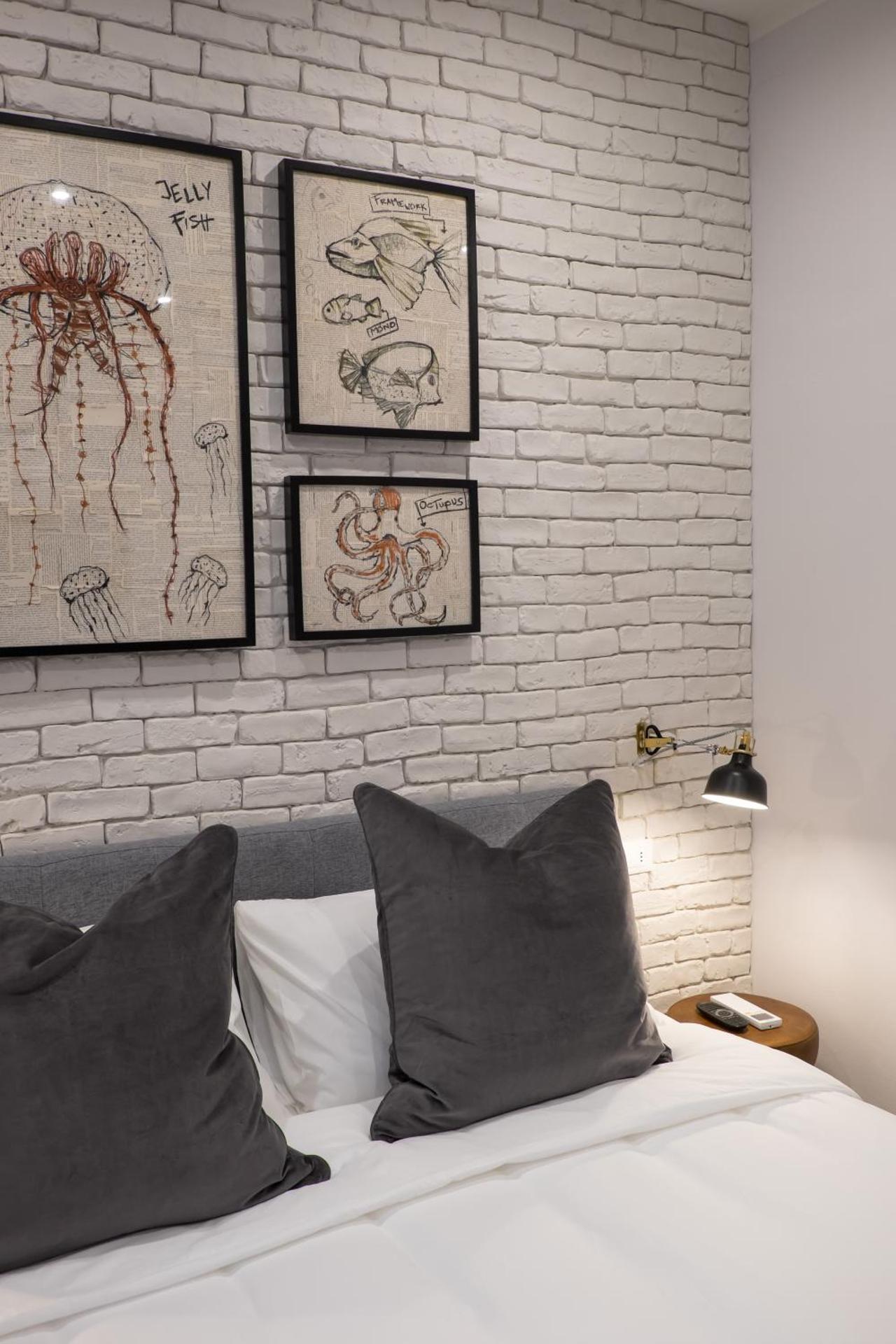 The Gallery 42 Guest House