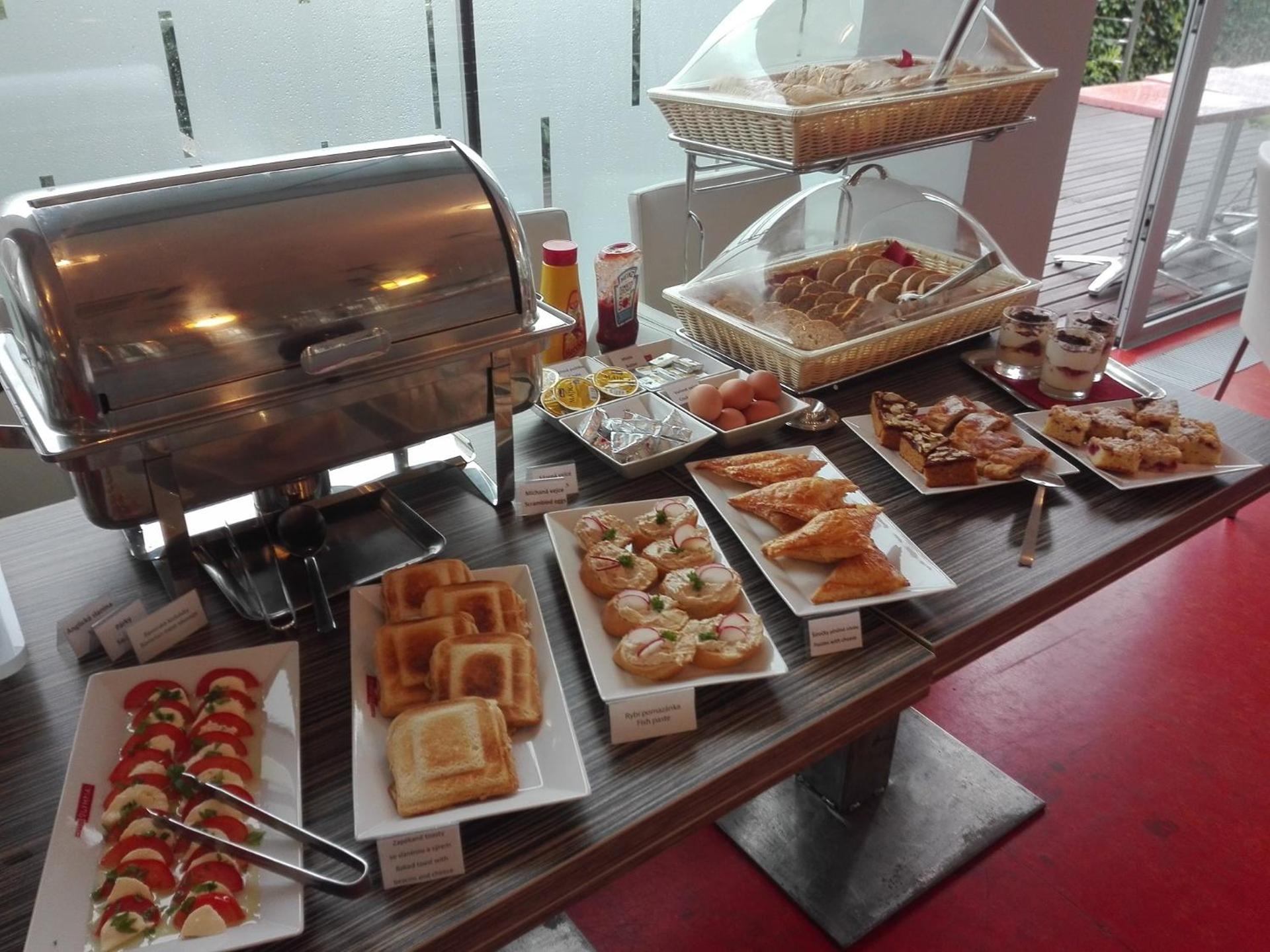 Buffet breakfast