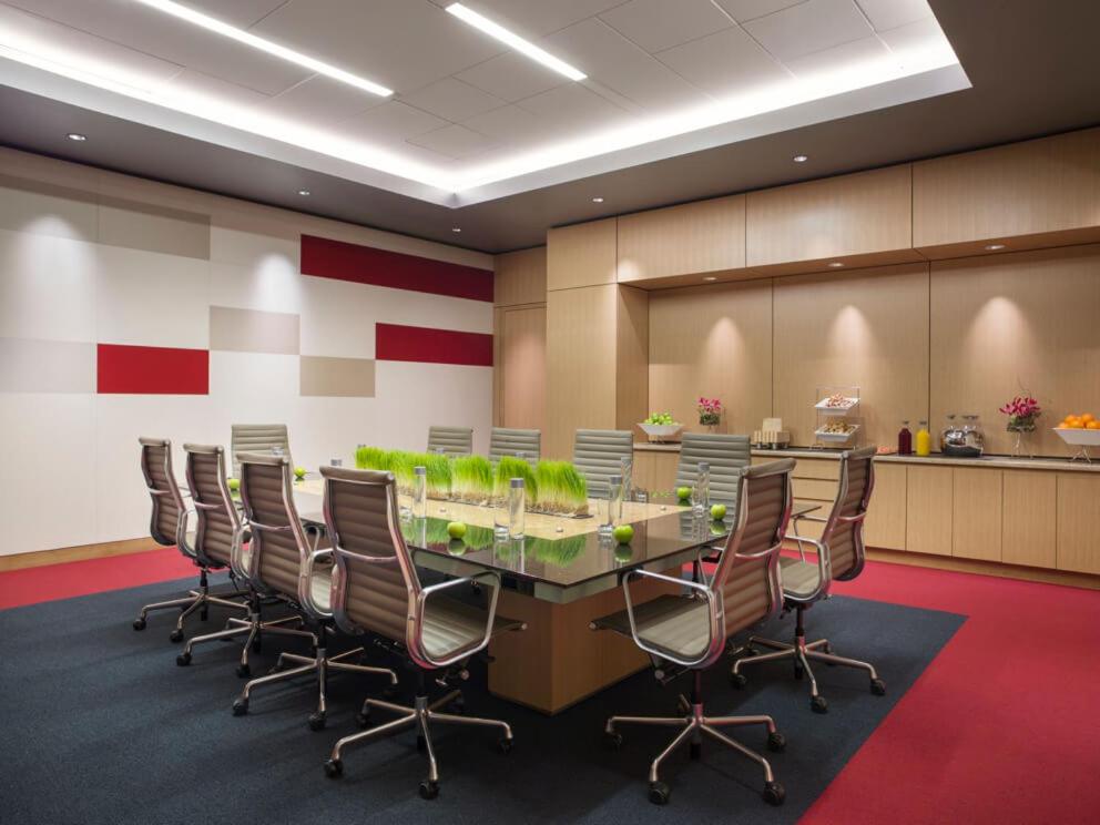 Meeting/conference room
