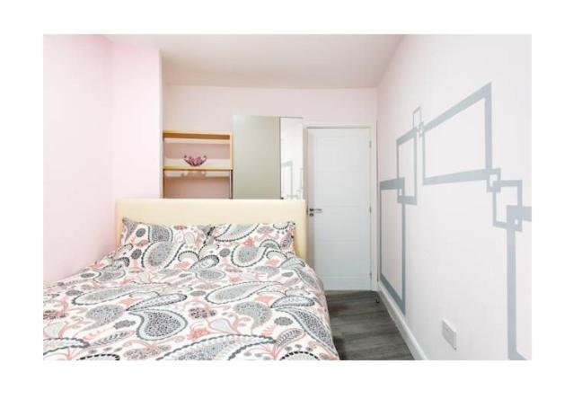 treetops flat3 Hall Green B28