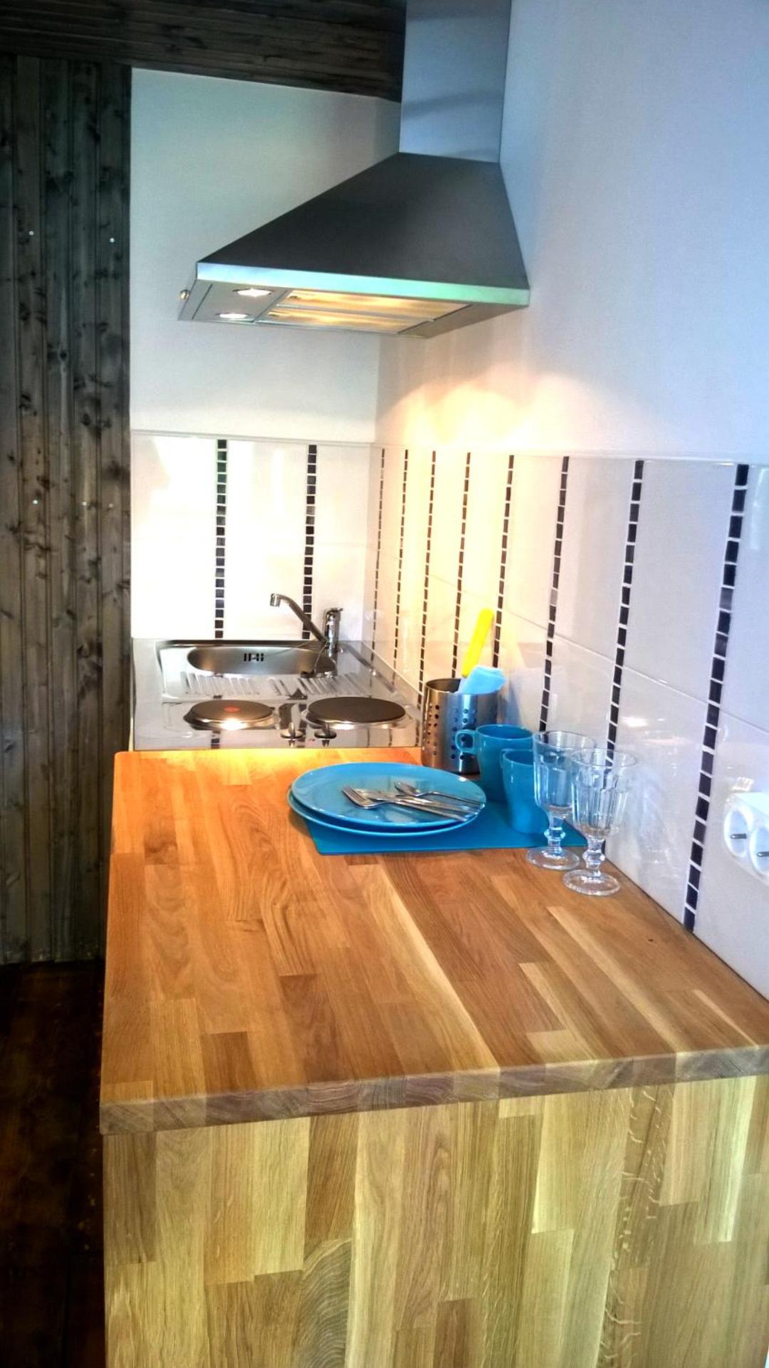 Kitchen or kitchenette