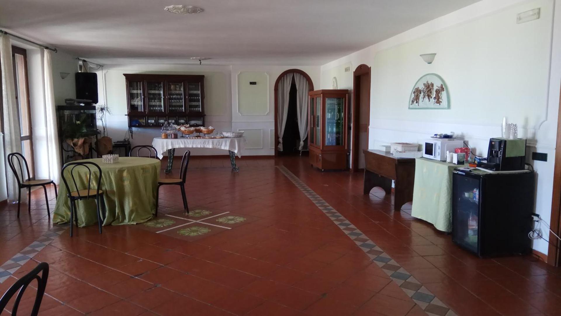 Communal lounge/ TV room