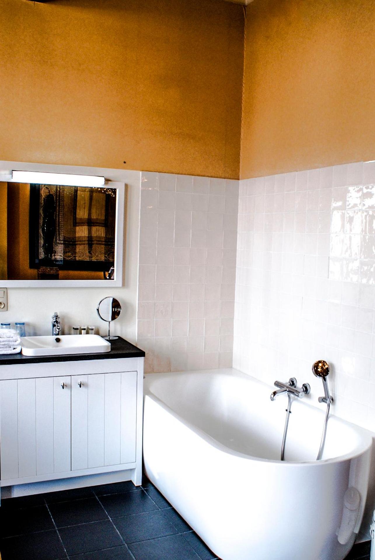 Guest House Huyze Die Maene