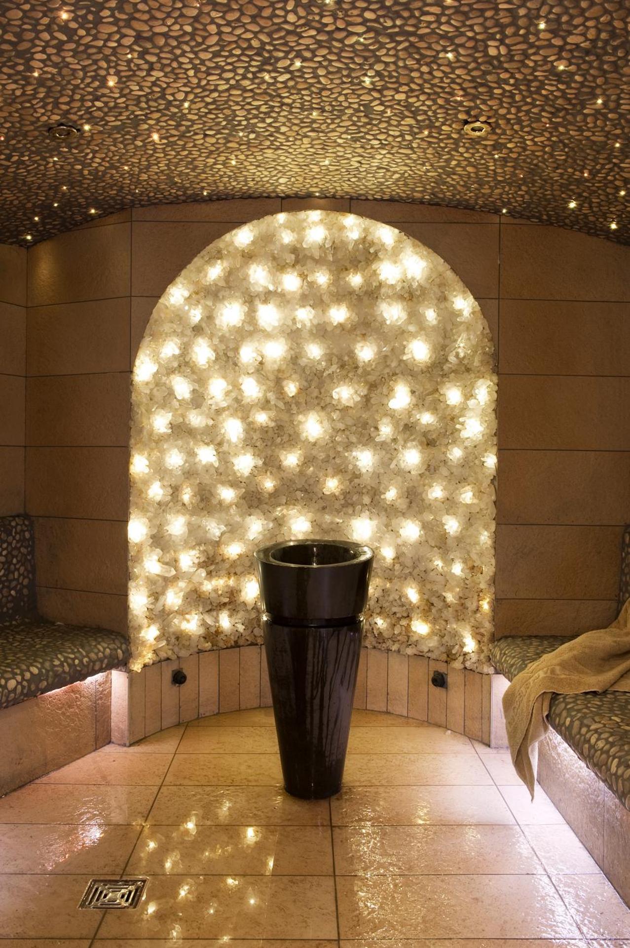 Spa and wellness centre/facilities