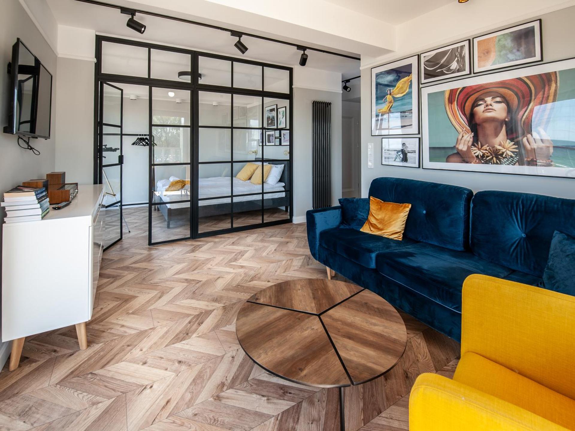 Deluxe Apartment with Balcony and Sea View