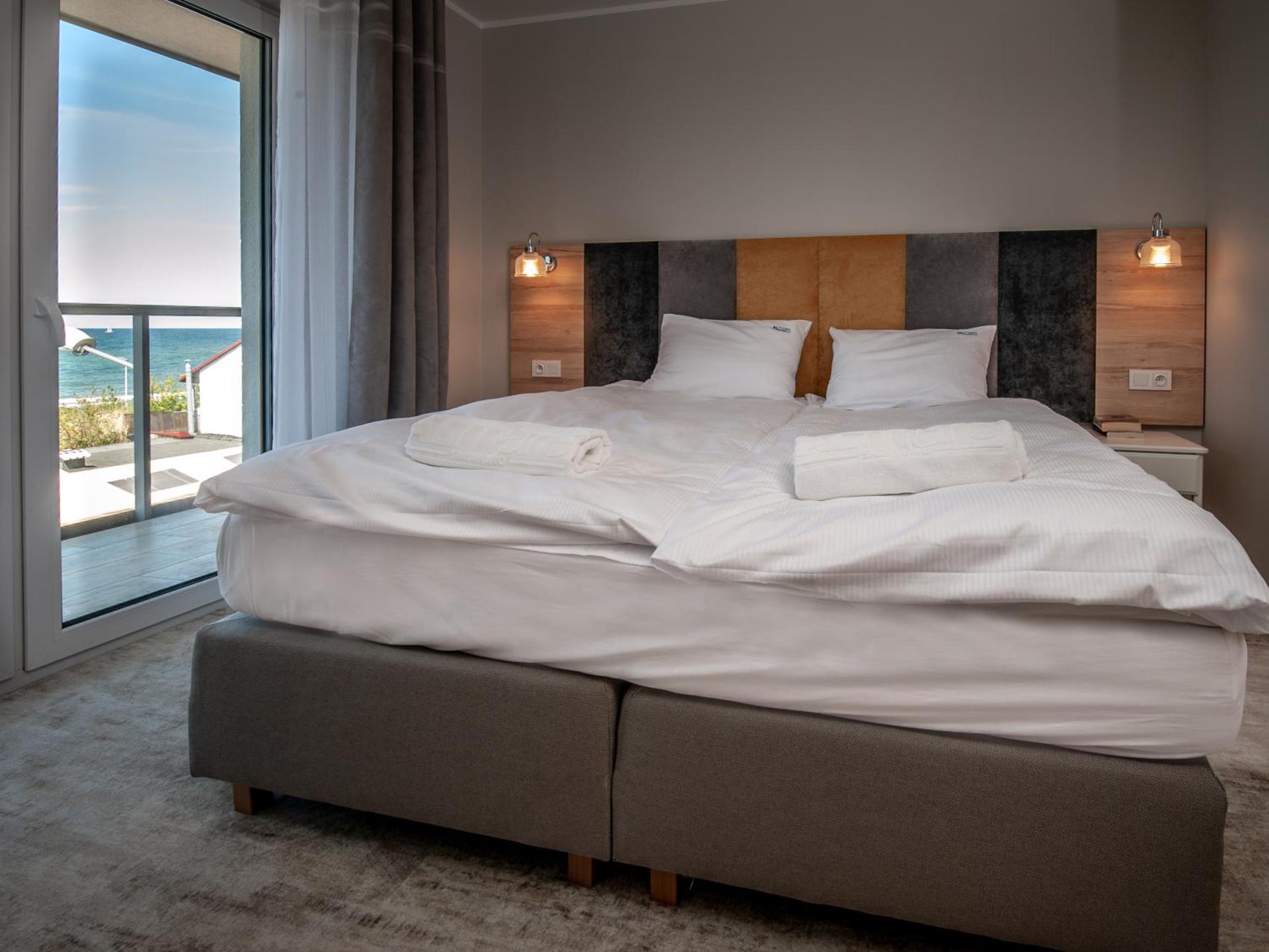 Deluxe Double Room with Balcony and Sea View