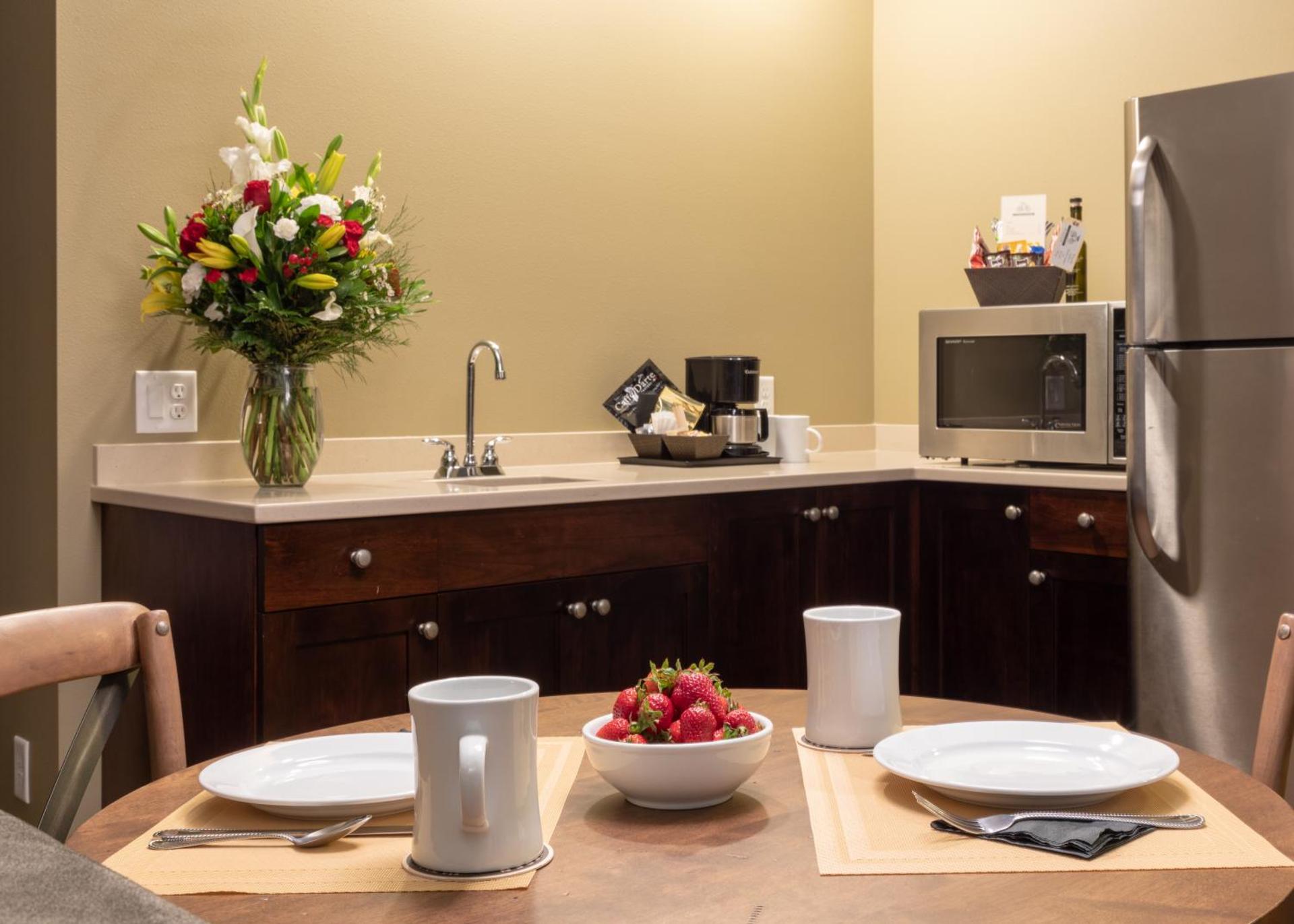 Kitchen or kitchenette