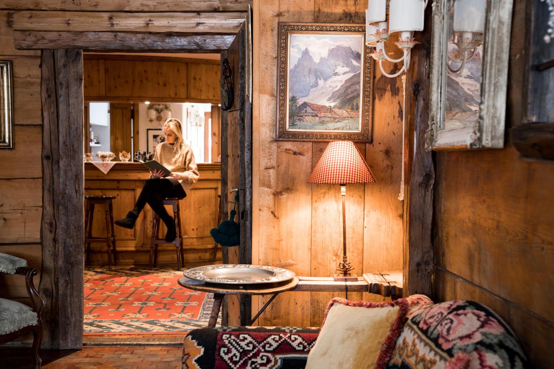 Communal lounge/ TV room