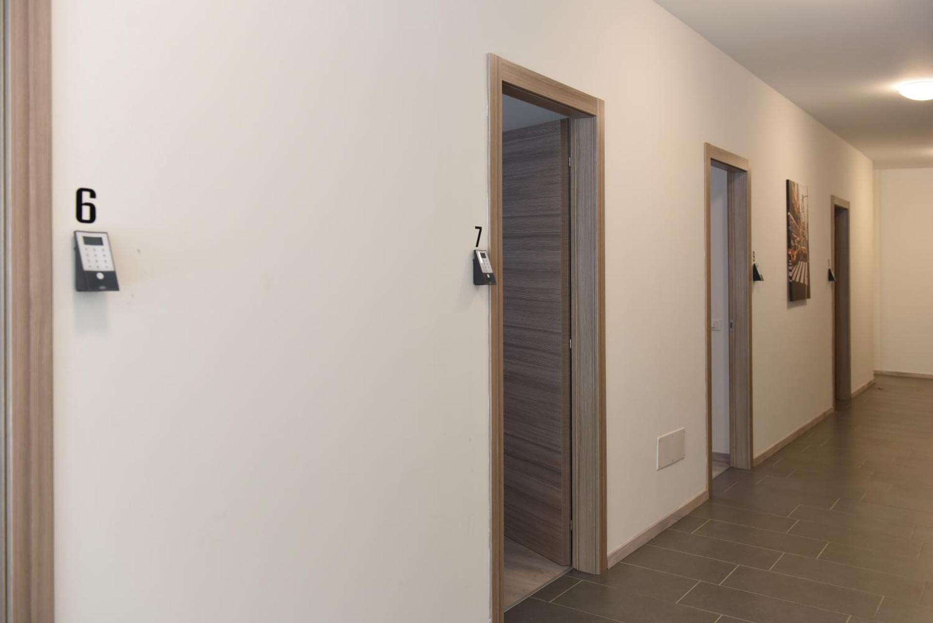 Mary's Rooms & Apartments