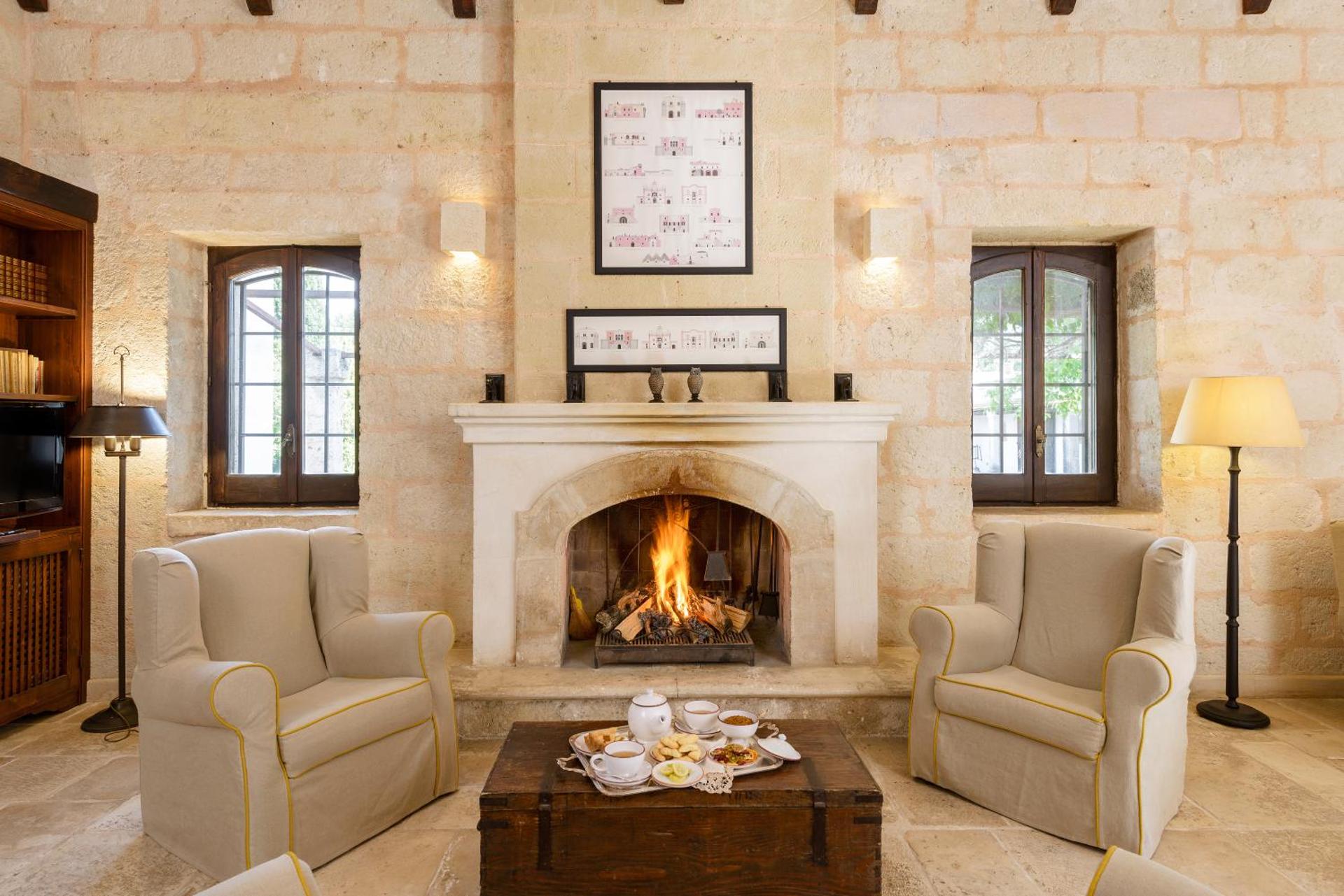 Communal lounge/ TV room