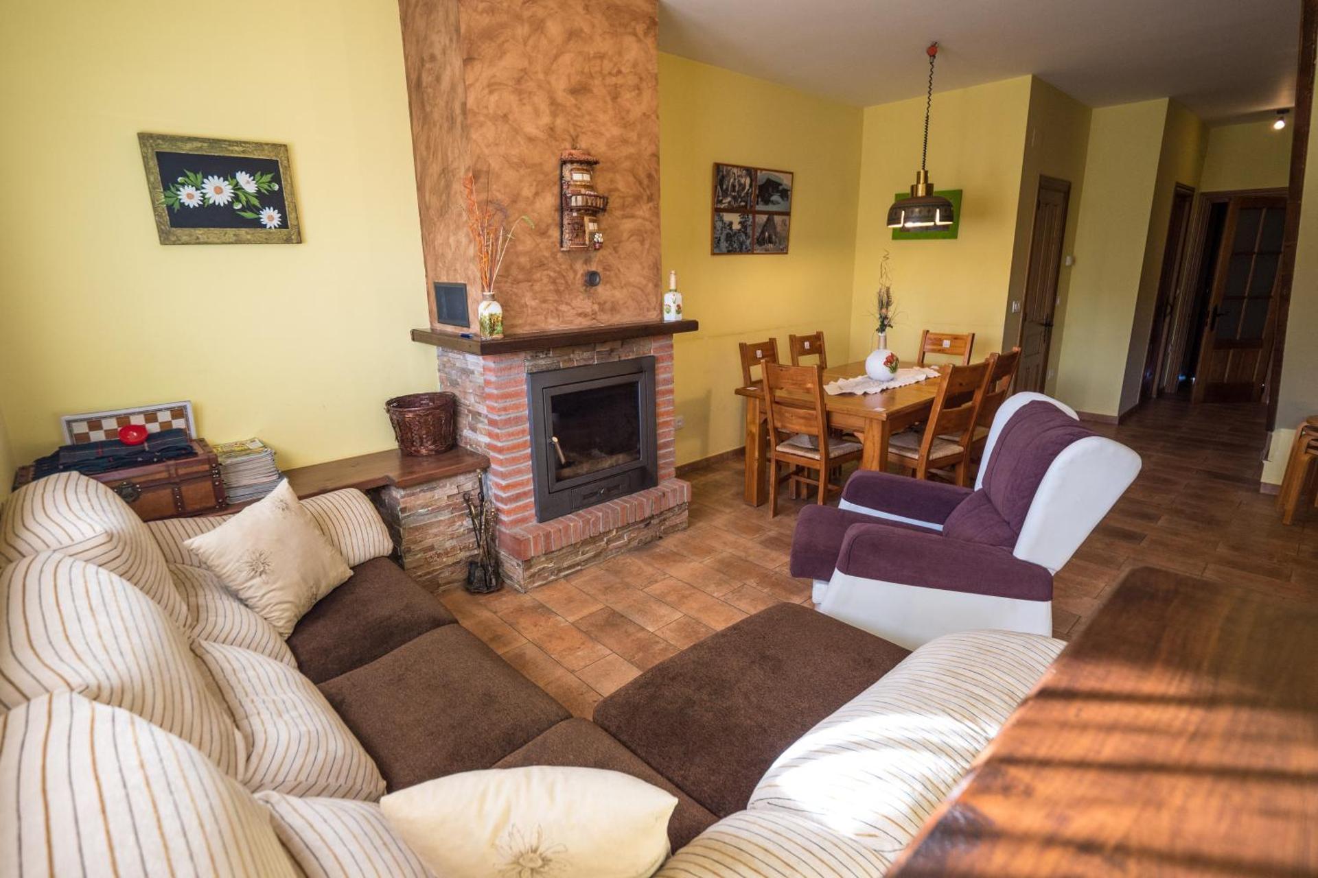 Communal lounge/ TV room