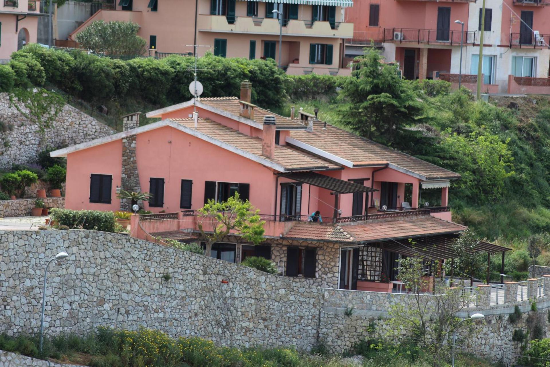 Struttura Turistica Villa Calamita