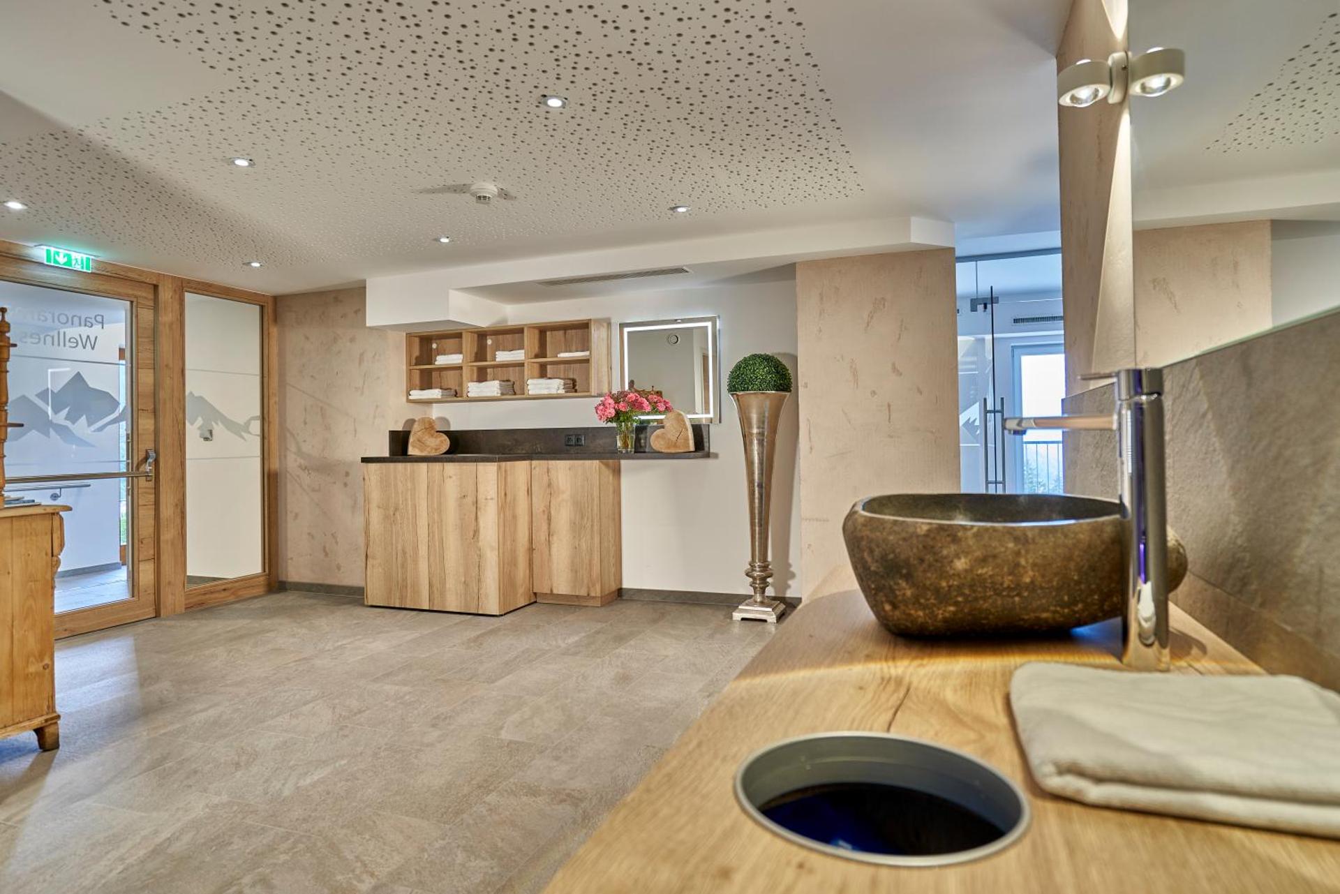 Spa and wellness centre/facilities