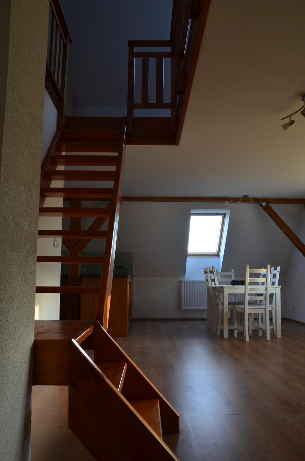 Nocleharna na stodole