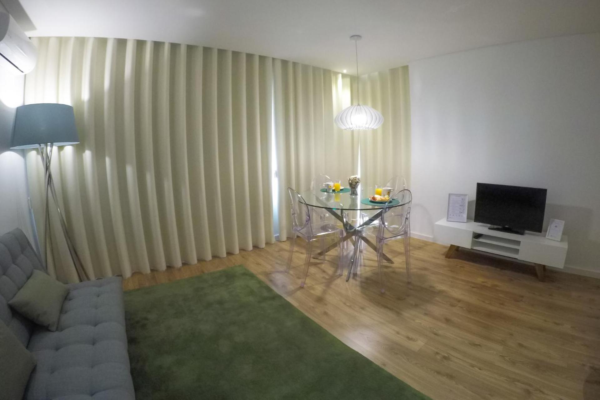 Bracara Guest House "Mosteiro" - "Falperra"