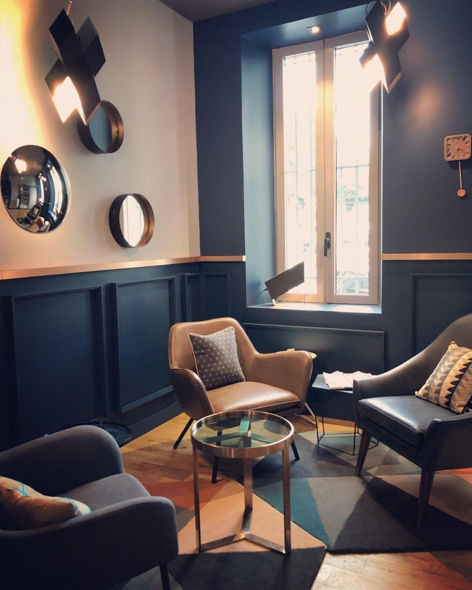 Communal lounge/ TV room