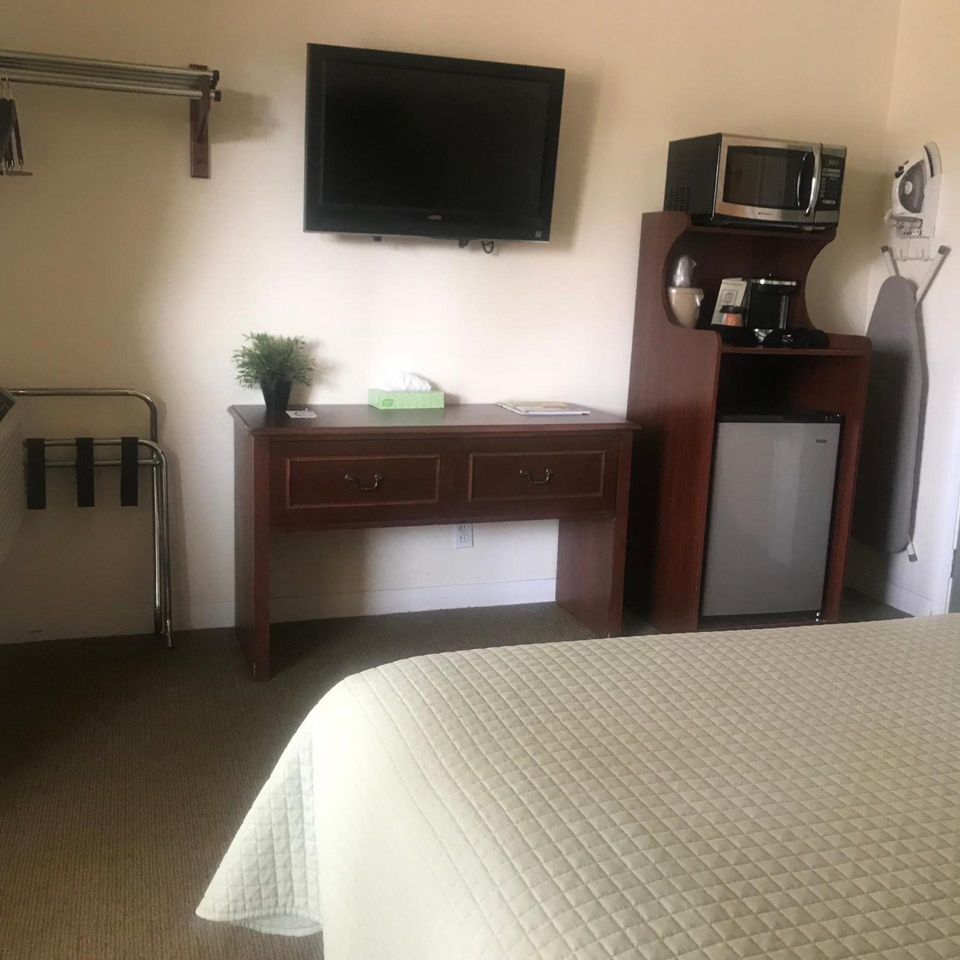 Bella Capri Inn and Suites