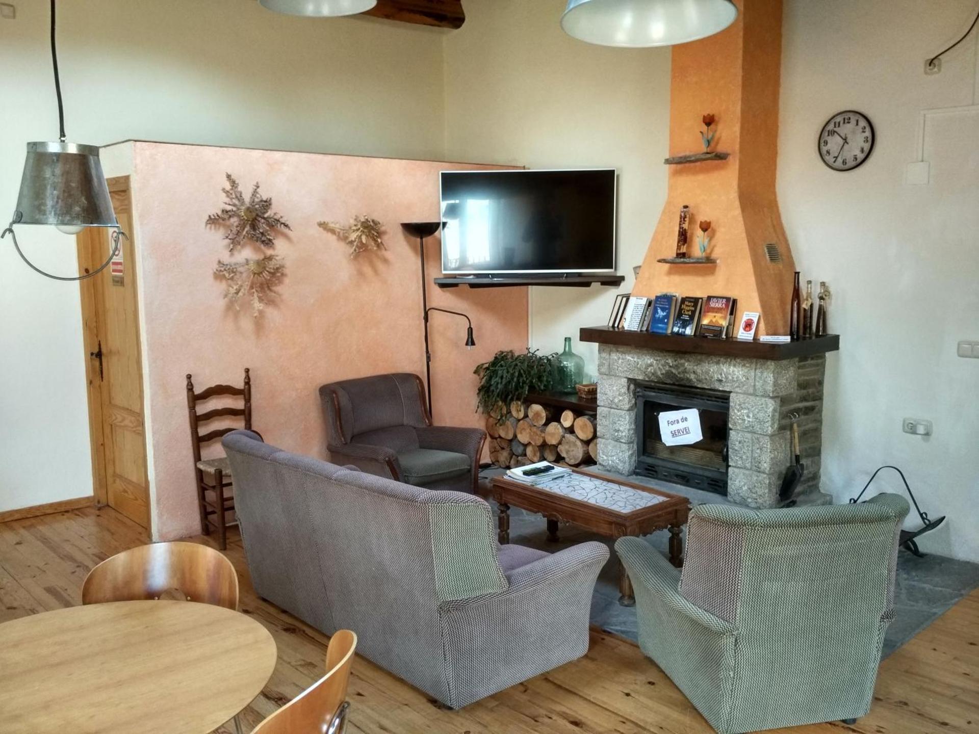 Communal lounge/ TV room