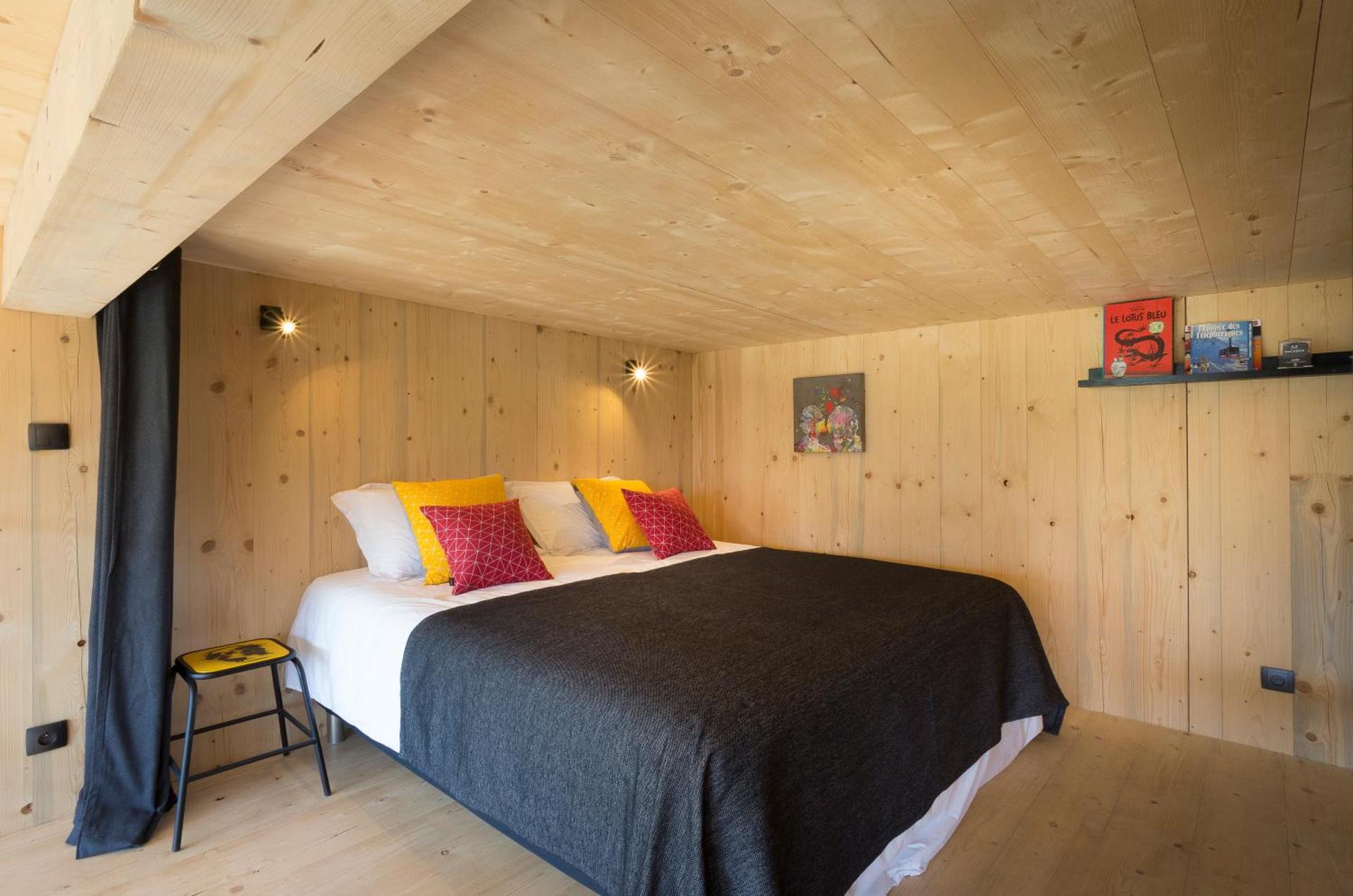 Les Lodges, by Refuges en ville