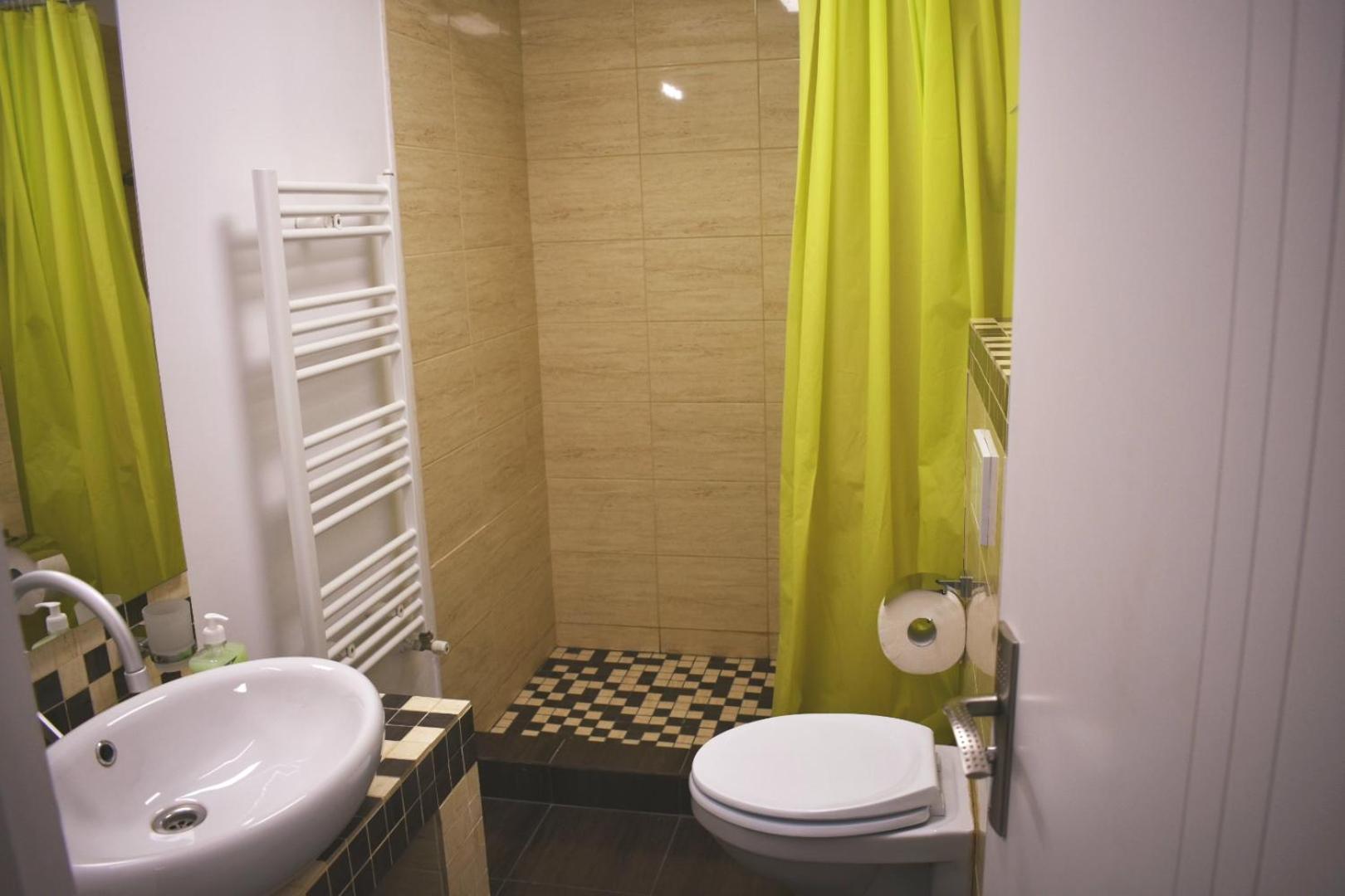 Grand Central Accommodation - Beldiman