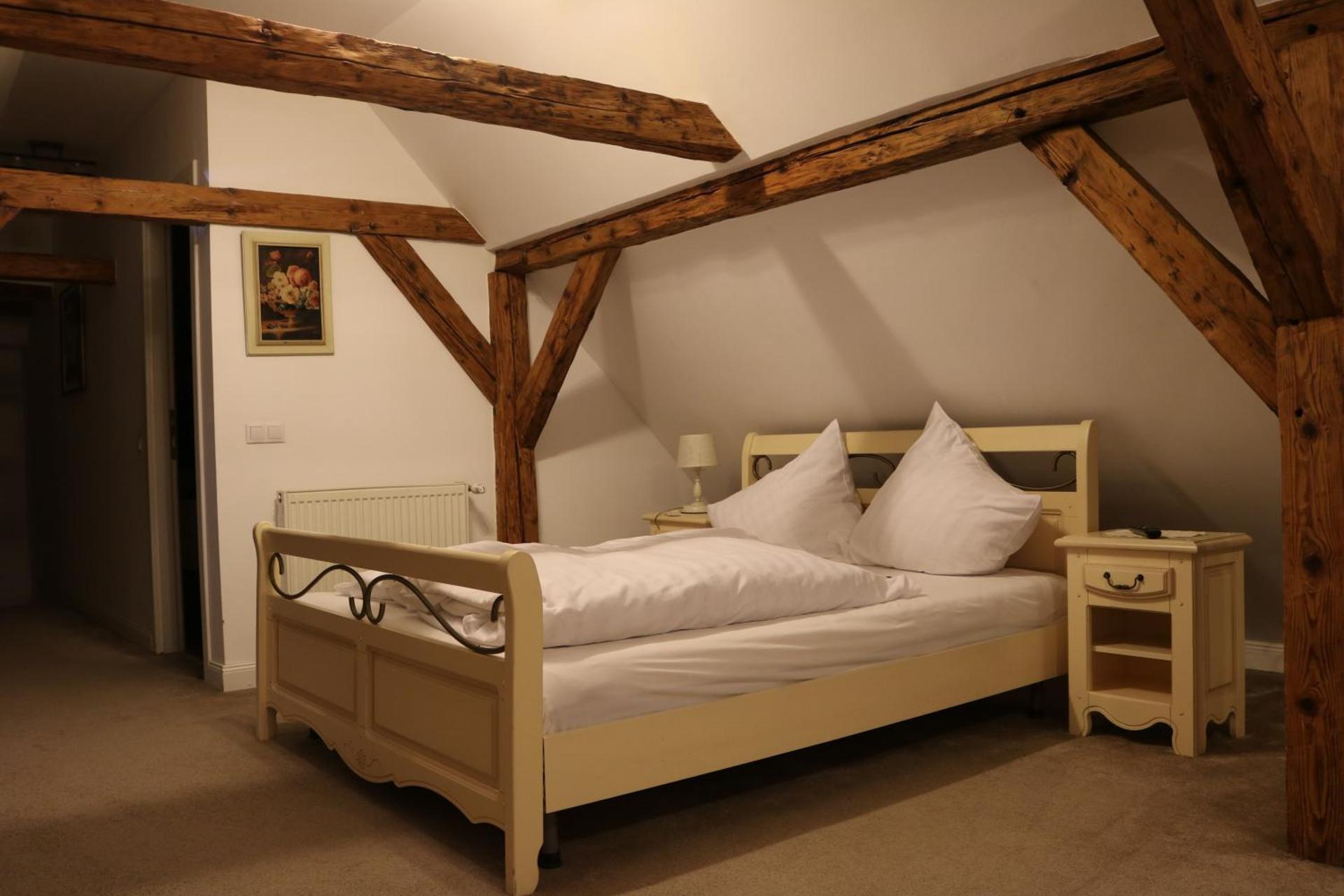 Attic Apartment 3*** (2-4 Adults)