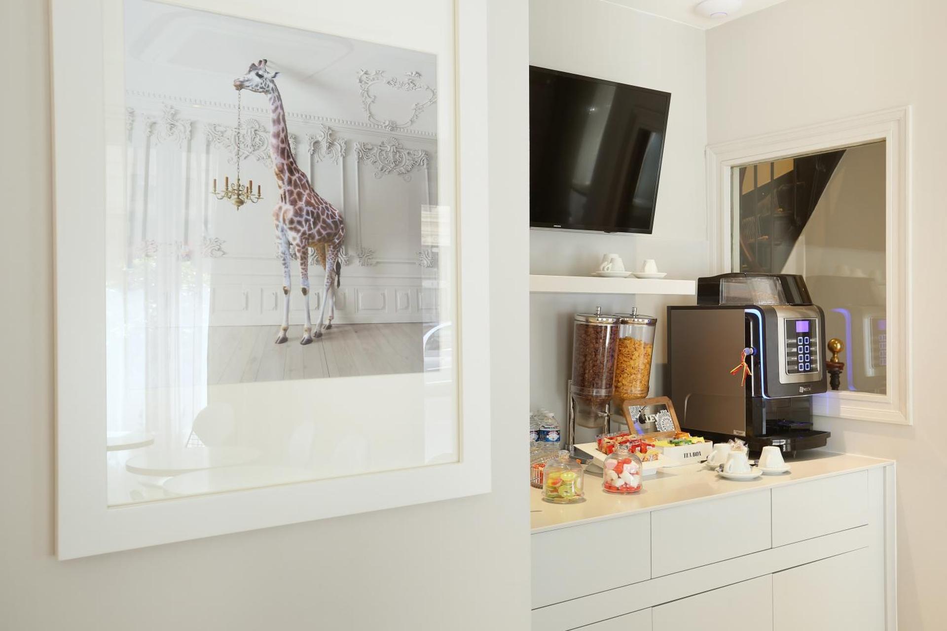 Communal lounge/ TV room