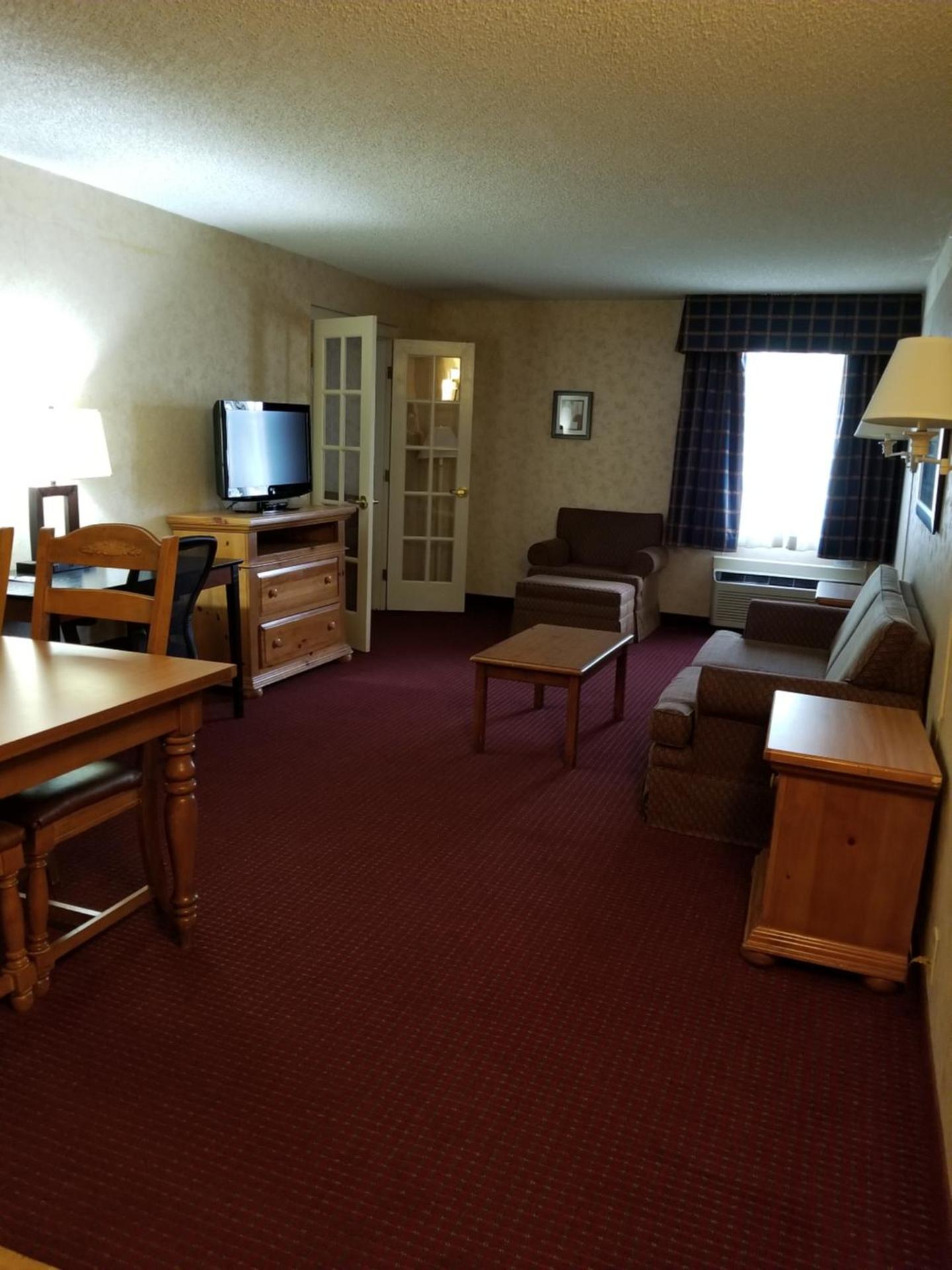 Double Suite with Two Double Beds - Non-Smoking