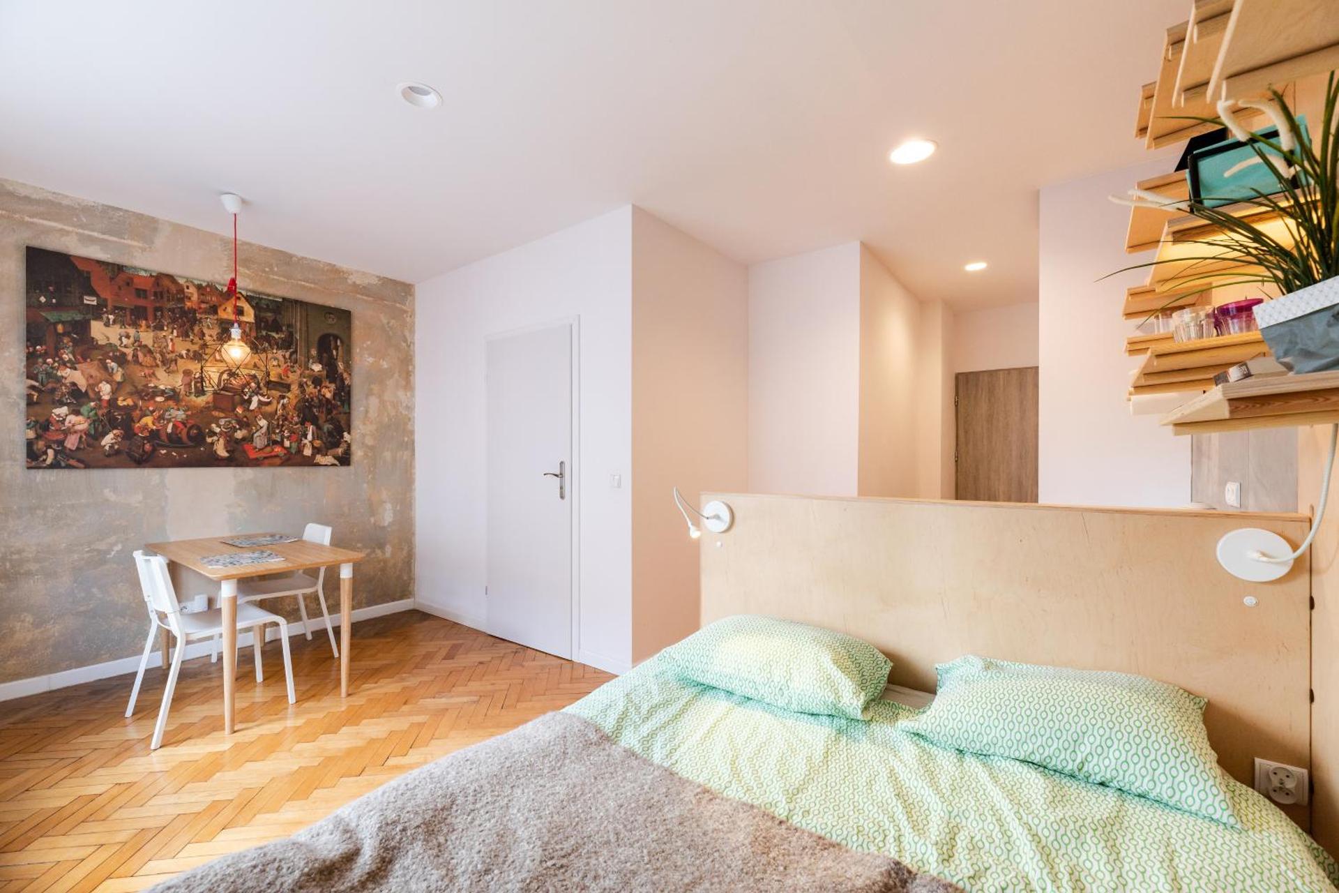 Photo of the whole room