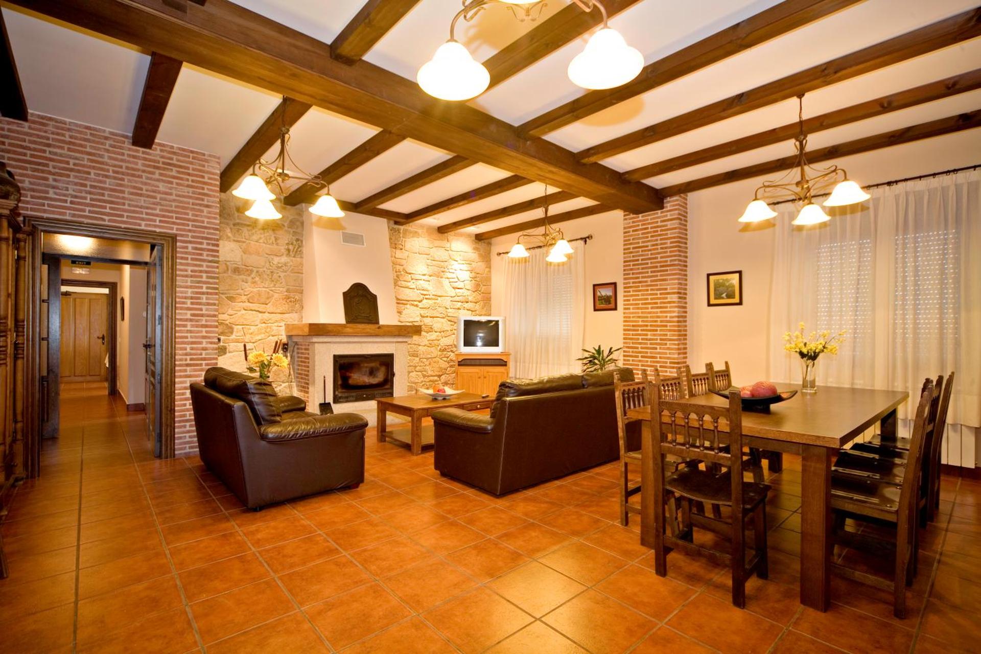 Communal lounge/ TV room