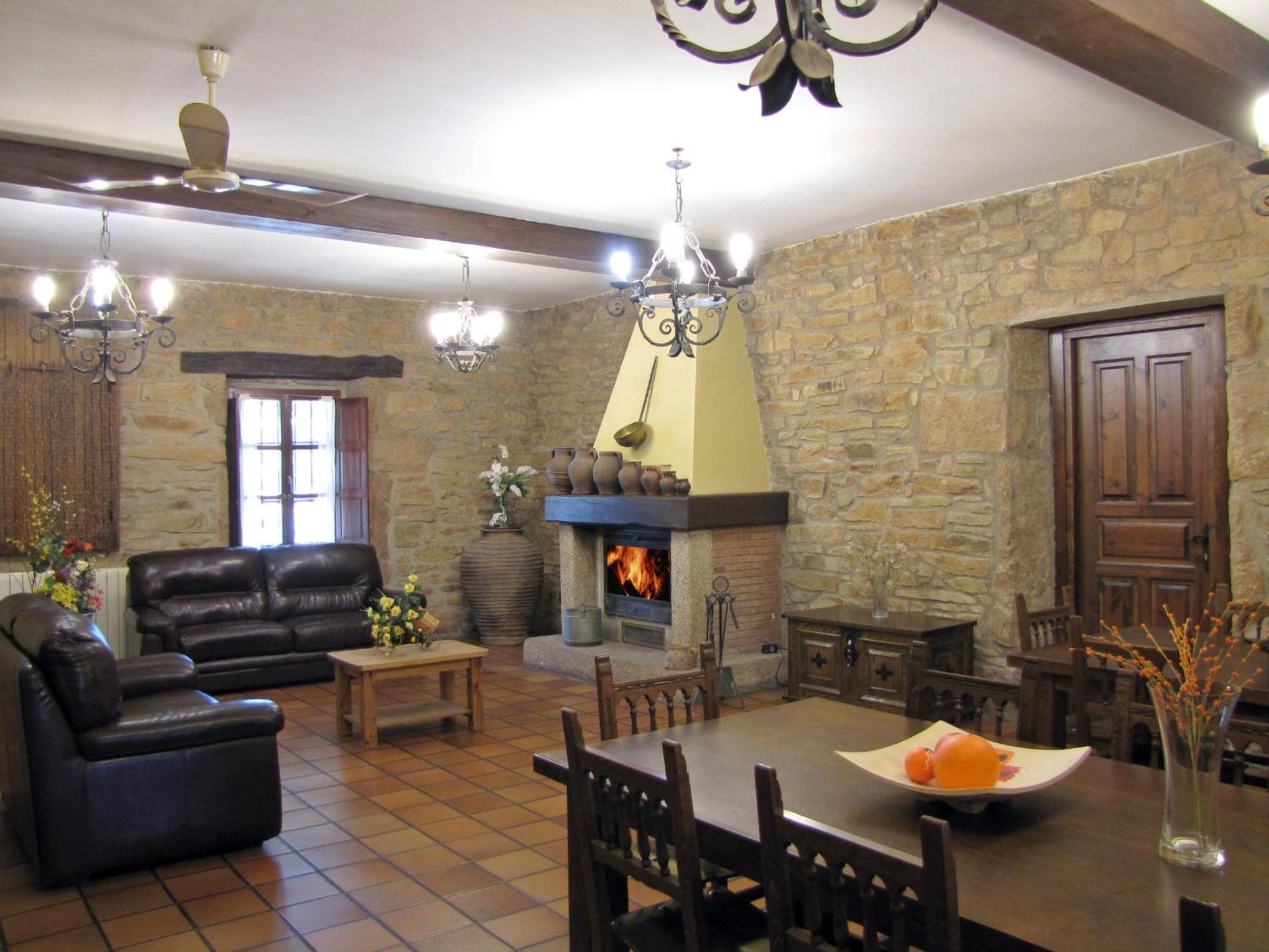 Communal lounge/ TV room