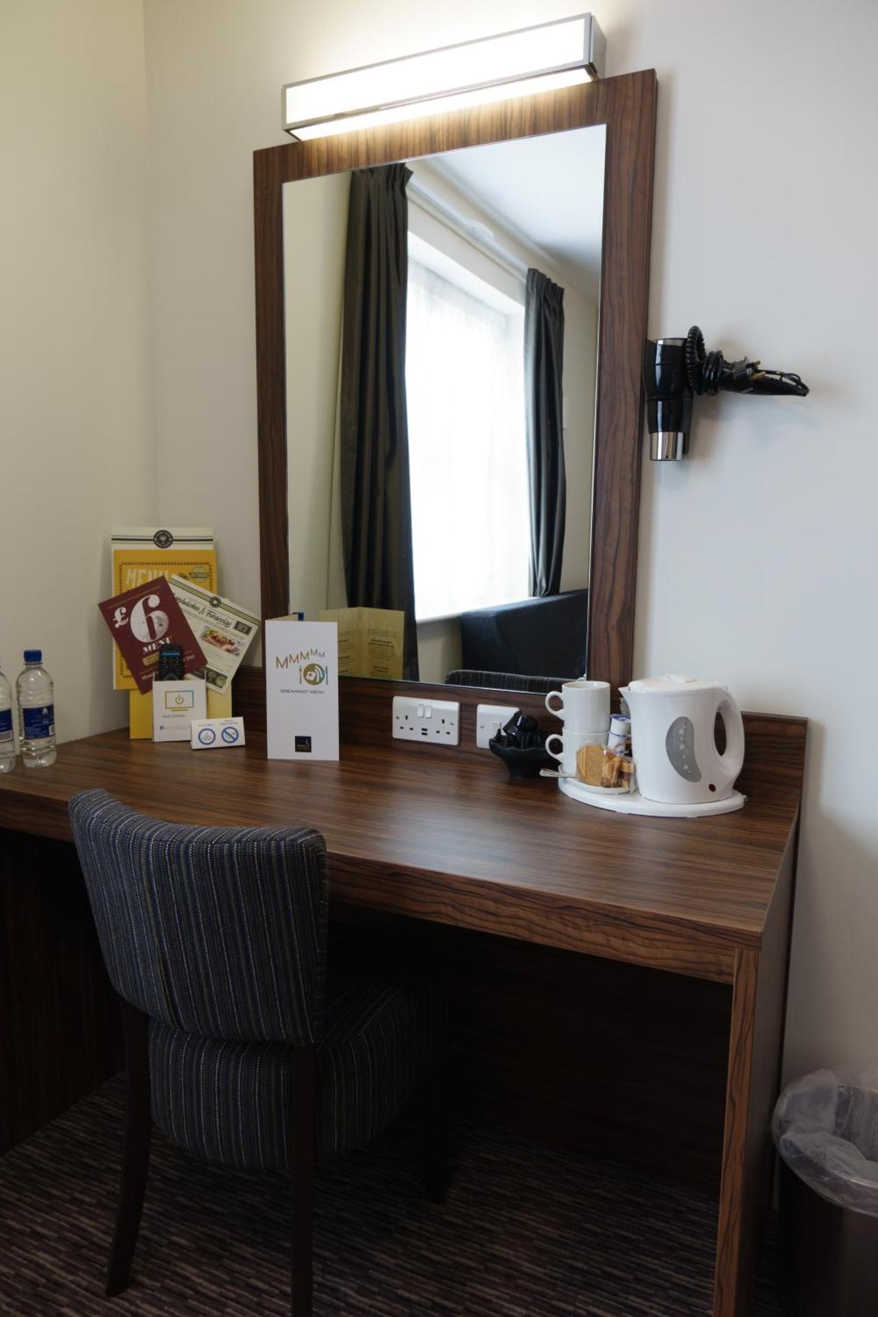 Photo of the whole room