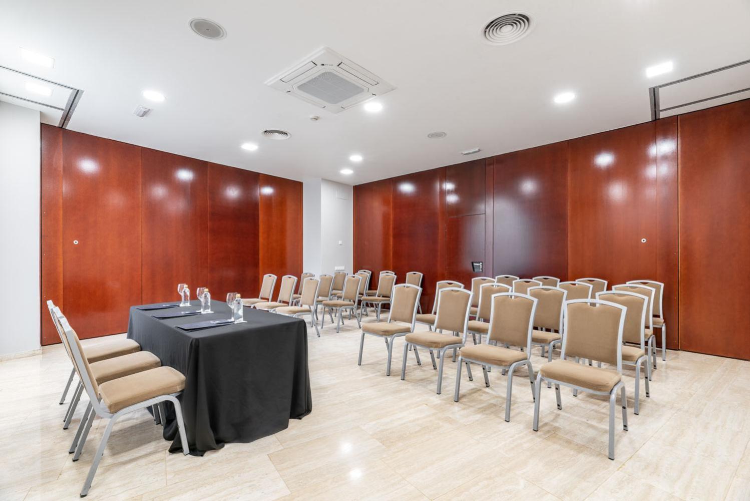 Meeting/conference room