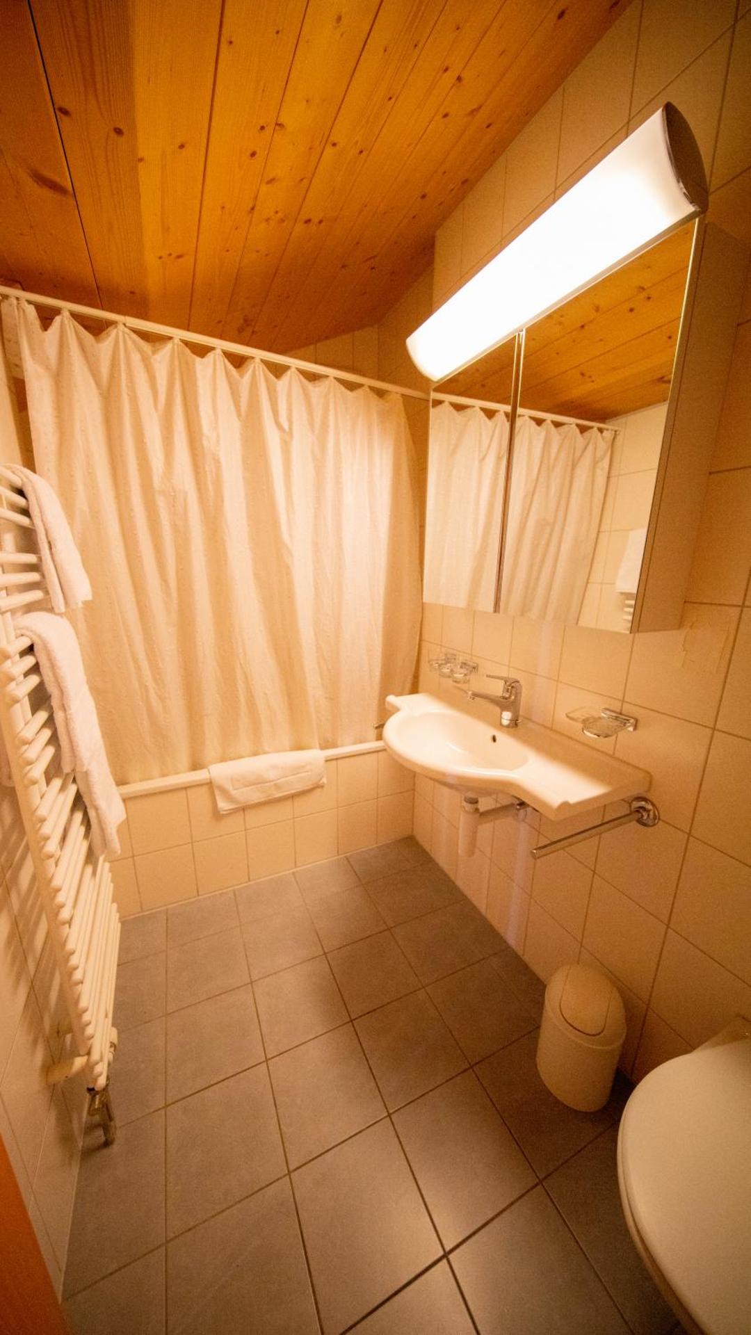 Quintuple Room with Private Bathroom