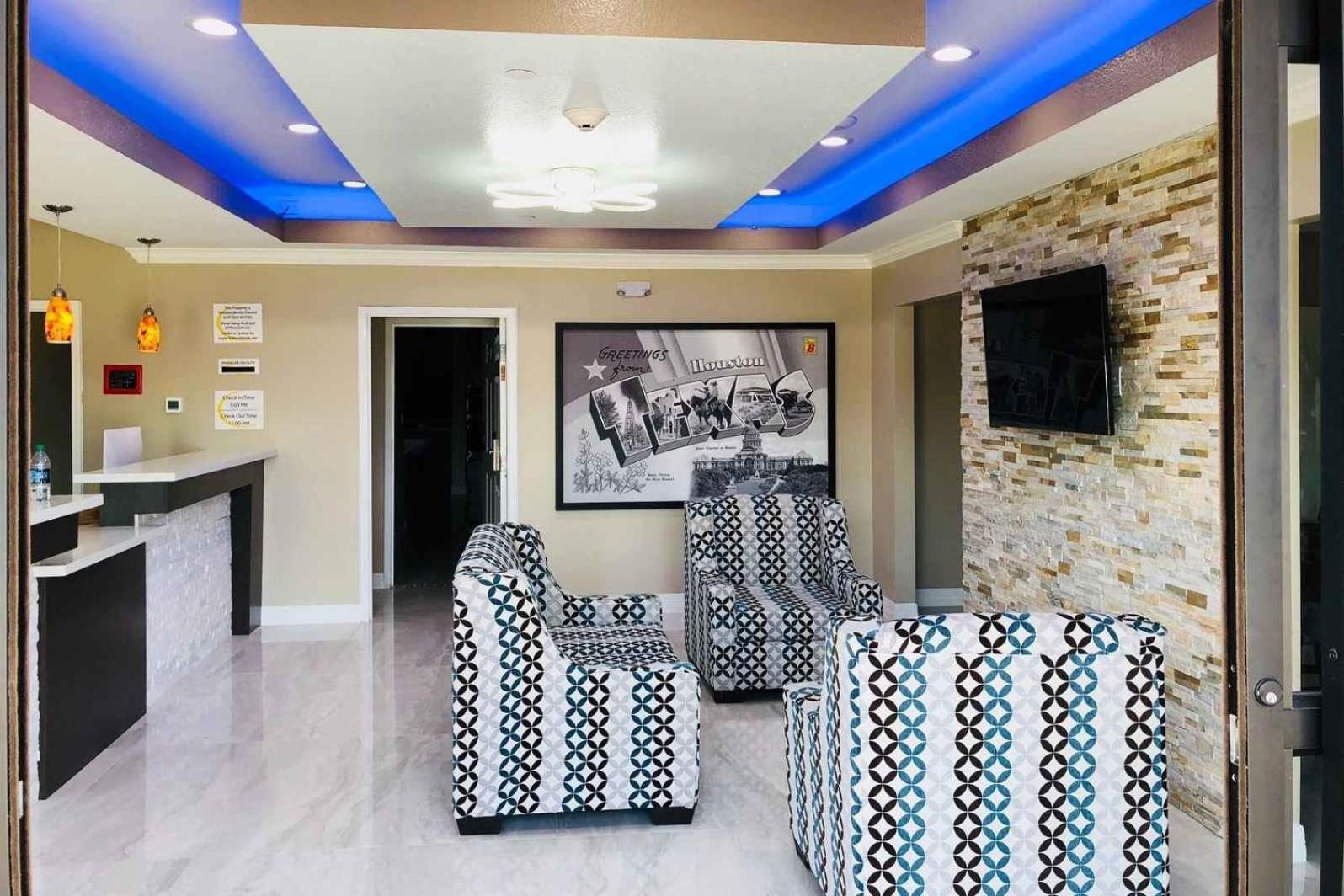 Communal lounge/ TV room