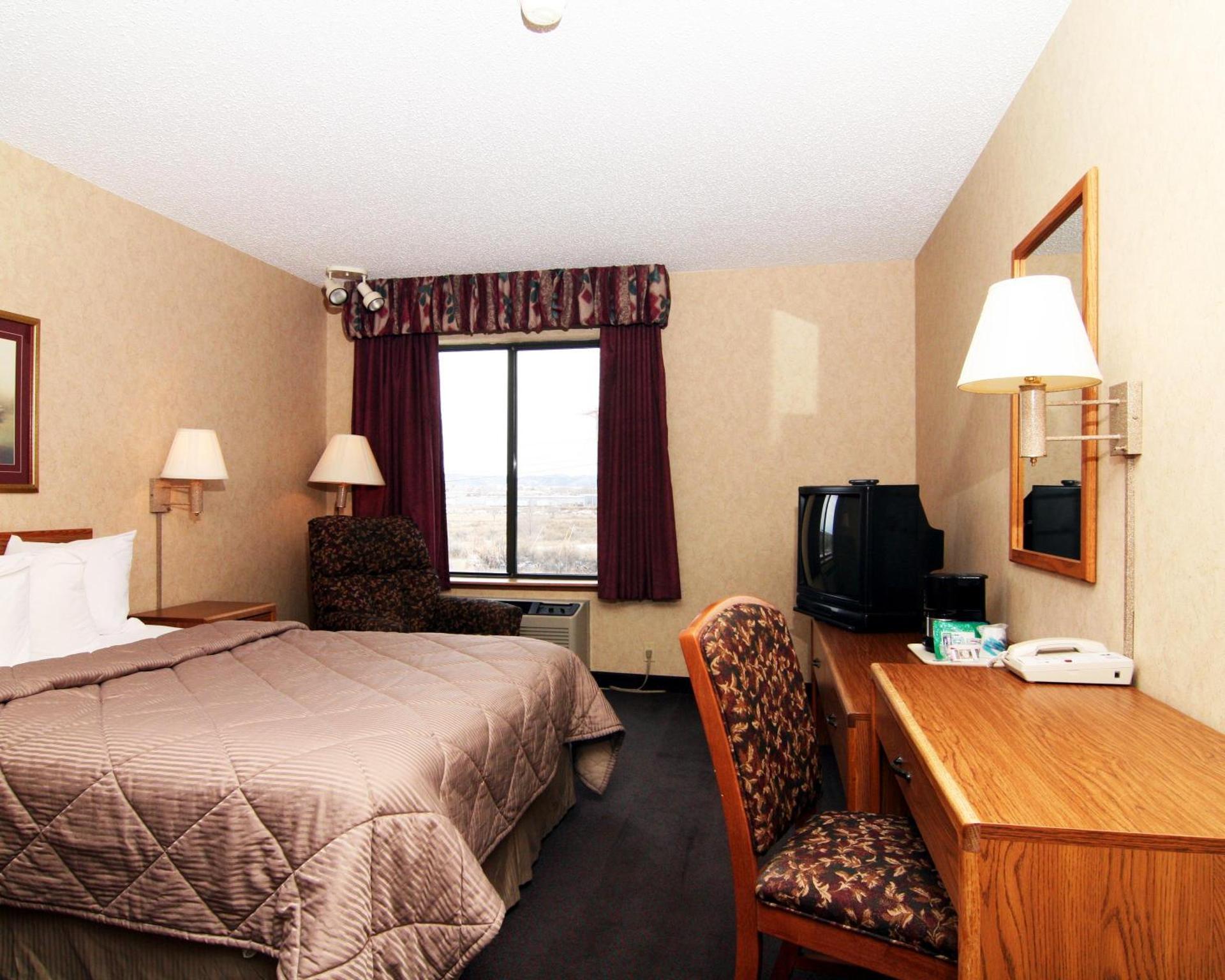 Queen Room - Non-Smoking