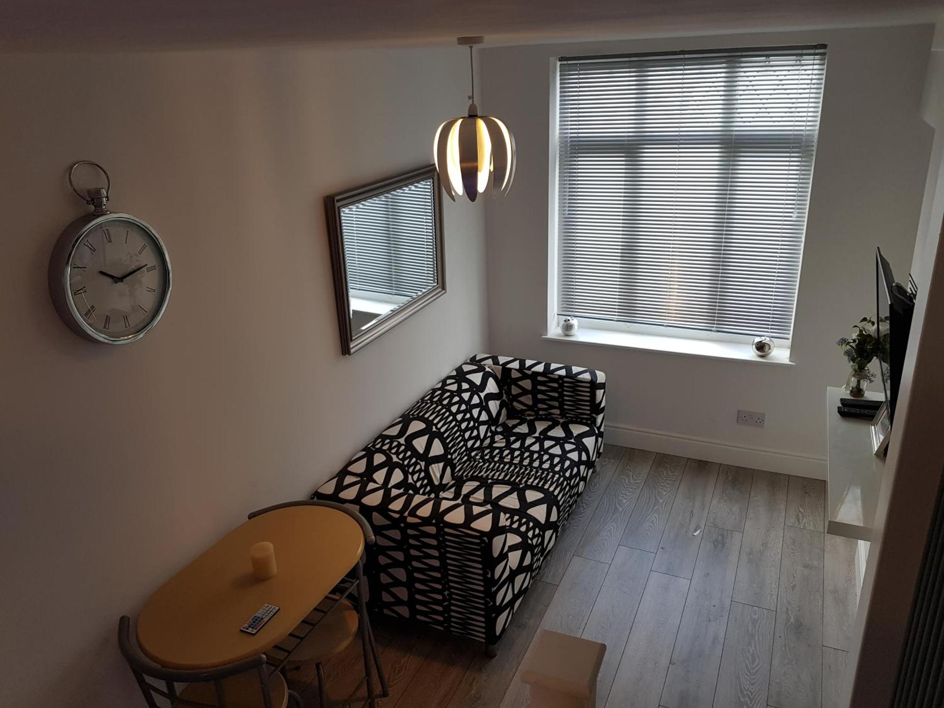 Webb place 2 bedroom apartment !