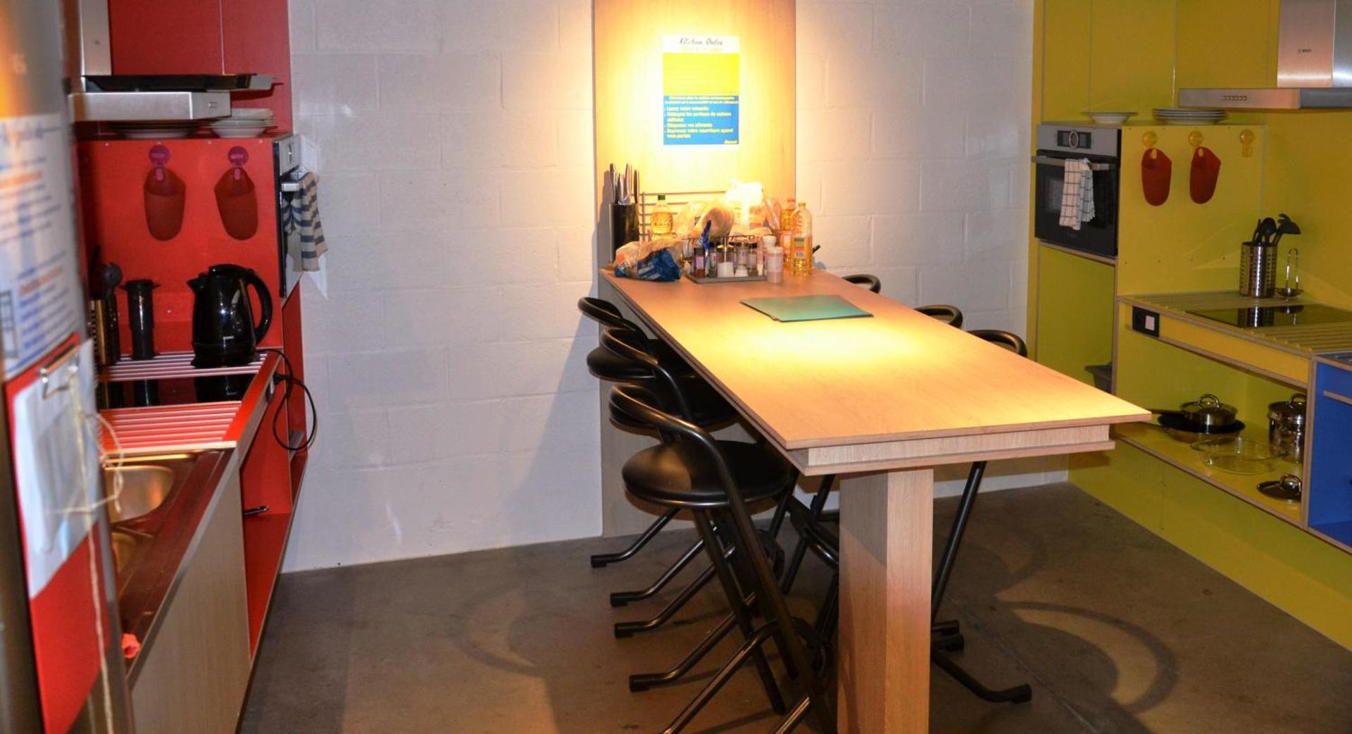 Kitchen or kitchenette