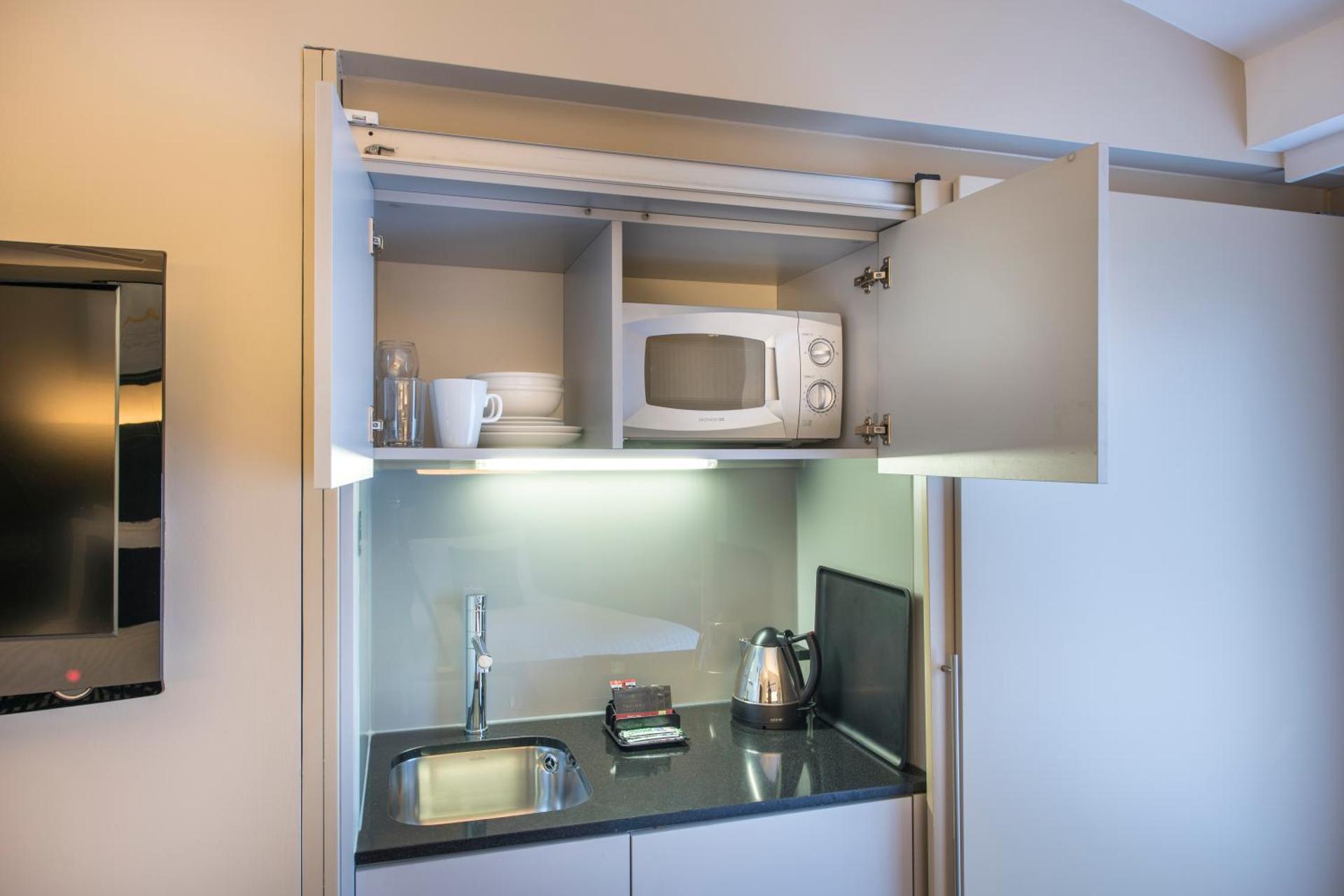 Kitchen or kitchenette